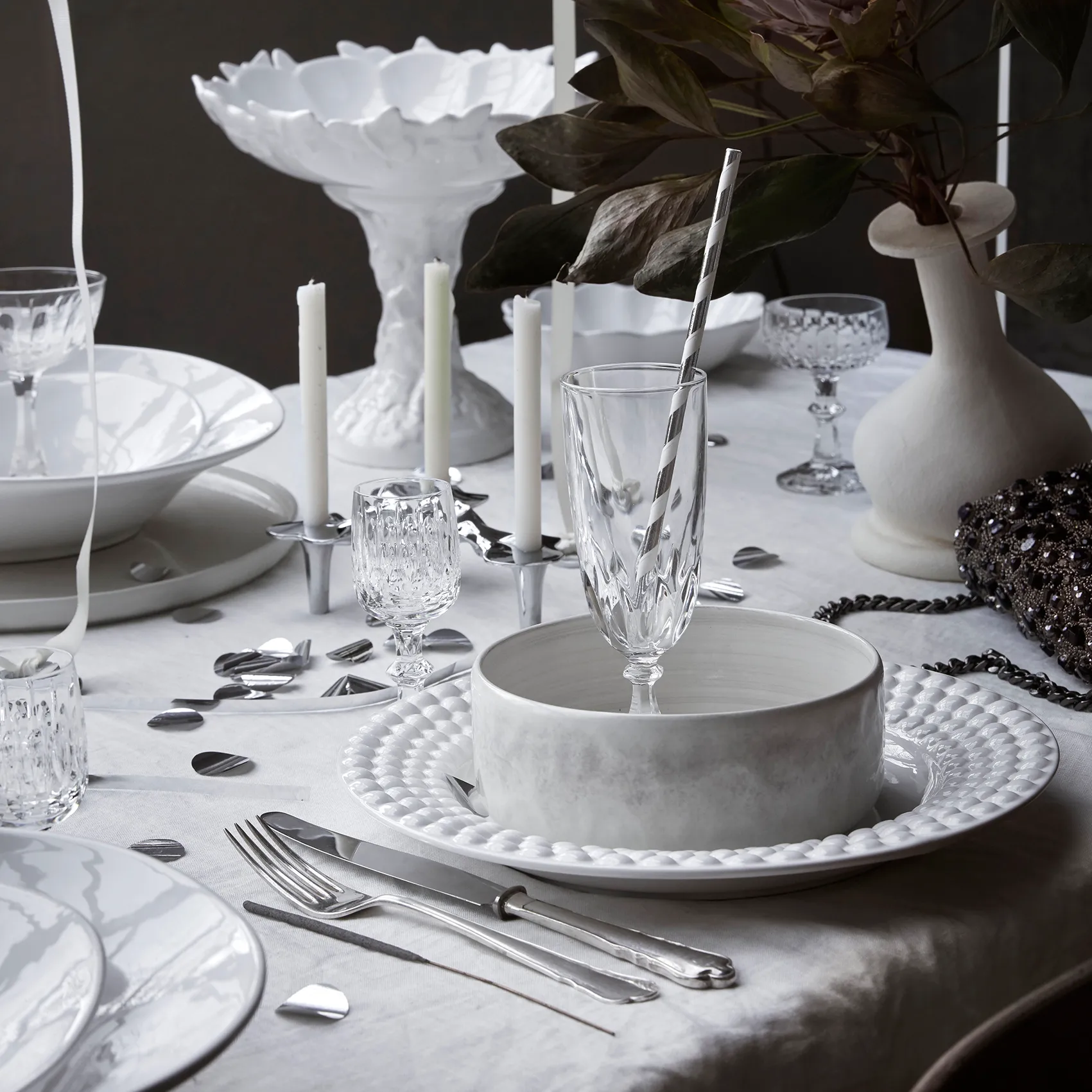 Bubbles tallerken – 28 cm, Hvid Mateus