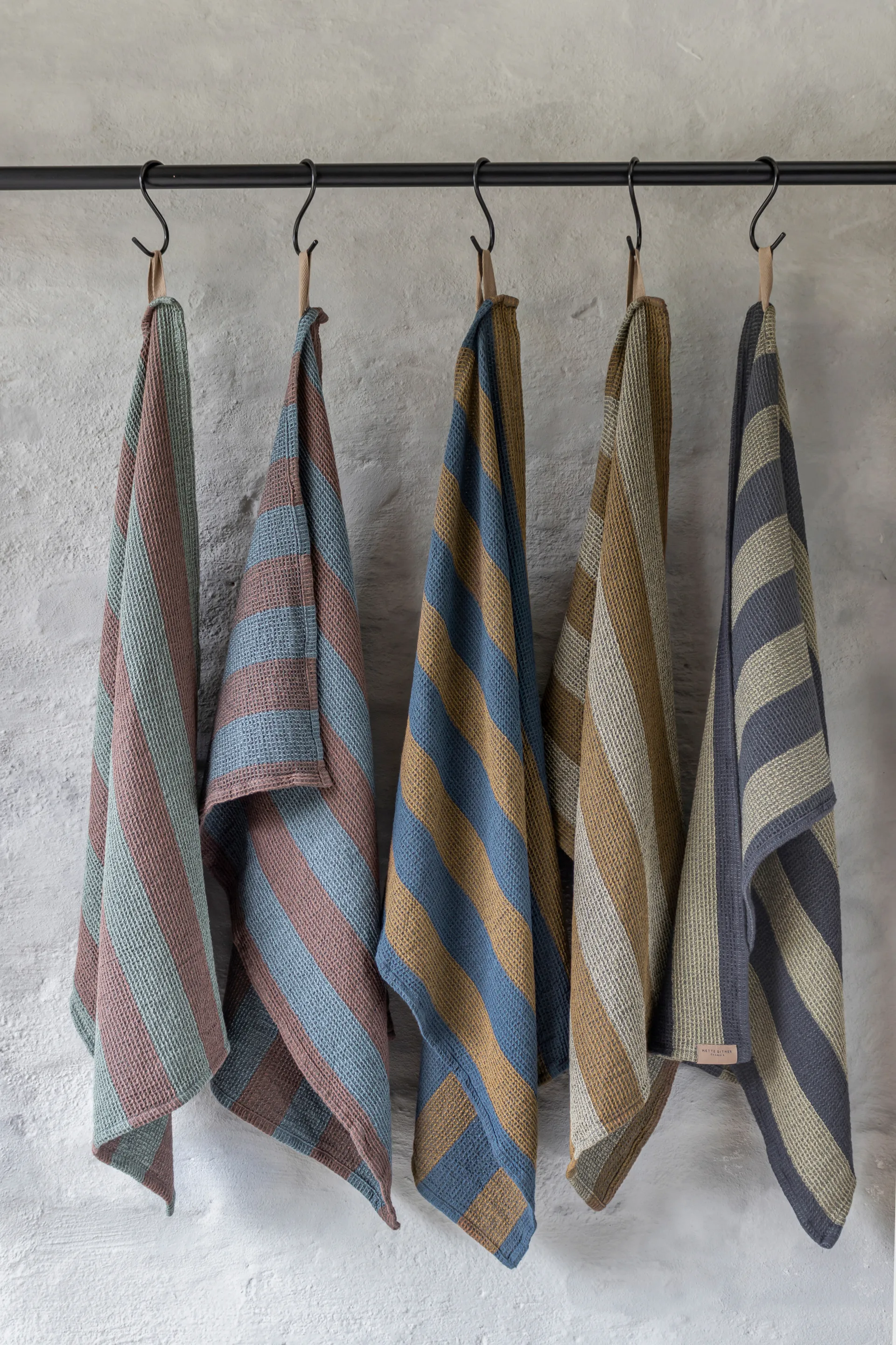 Elvira viskestykke 50x70 cm, Dark grey Mette Ditmer