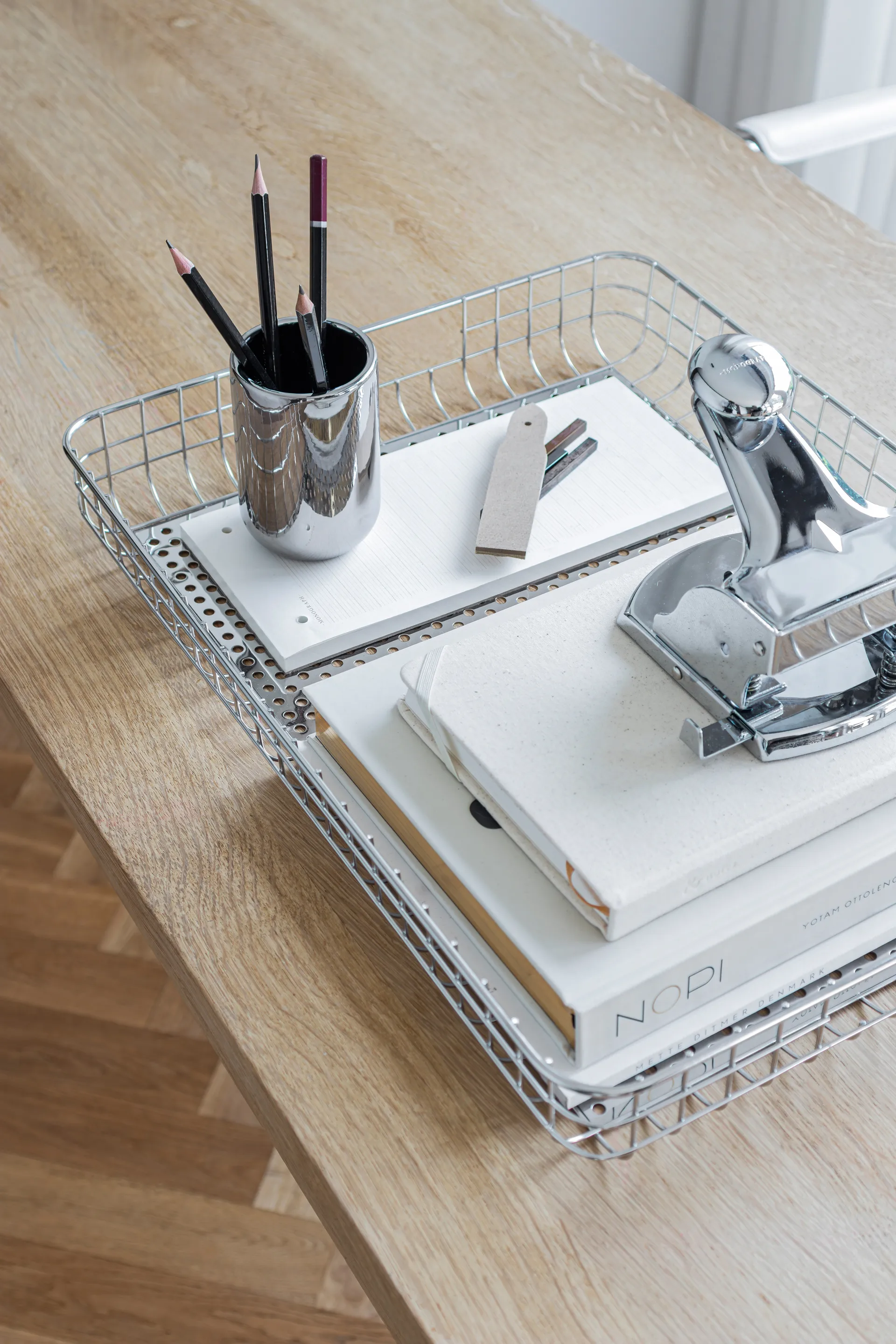 Lift serveringsbakke 33,5x45,5 cm, Chrome Mette Ditmer