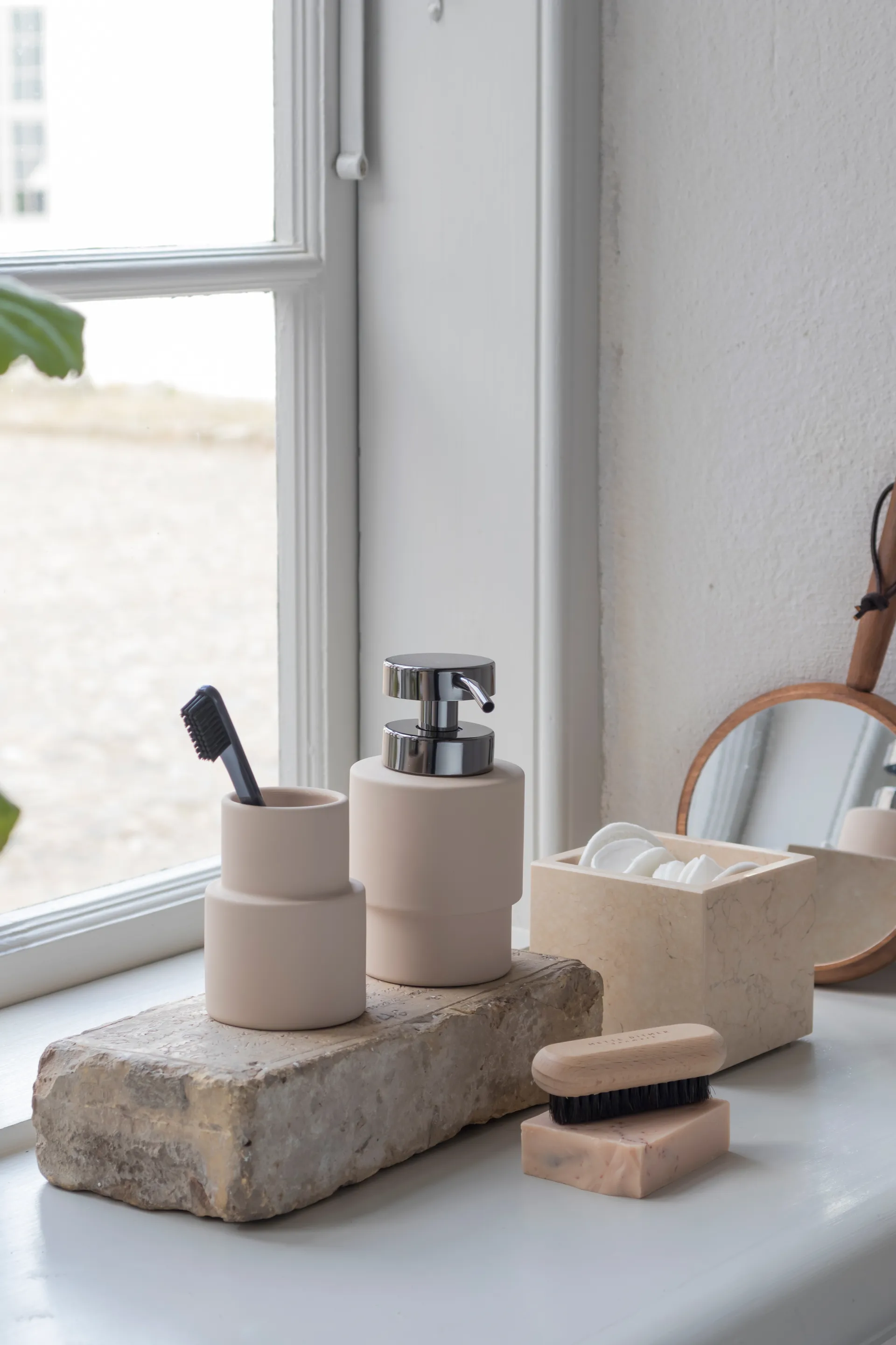 Shades sæbedispenser høj, Linen Mette Ditmer