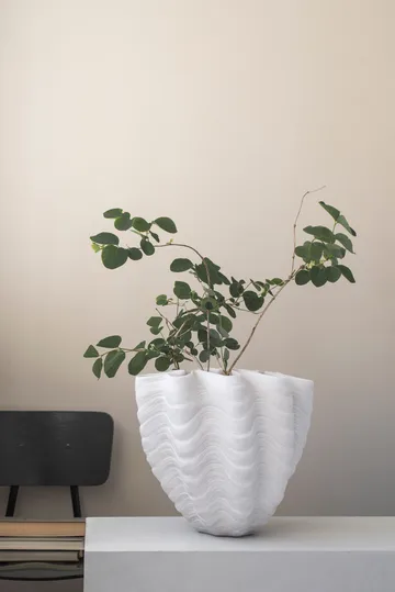 Shell vase - Large, 30 cm, white - Mette Ditmer