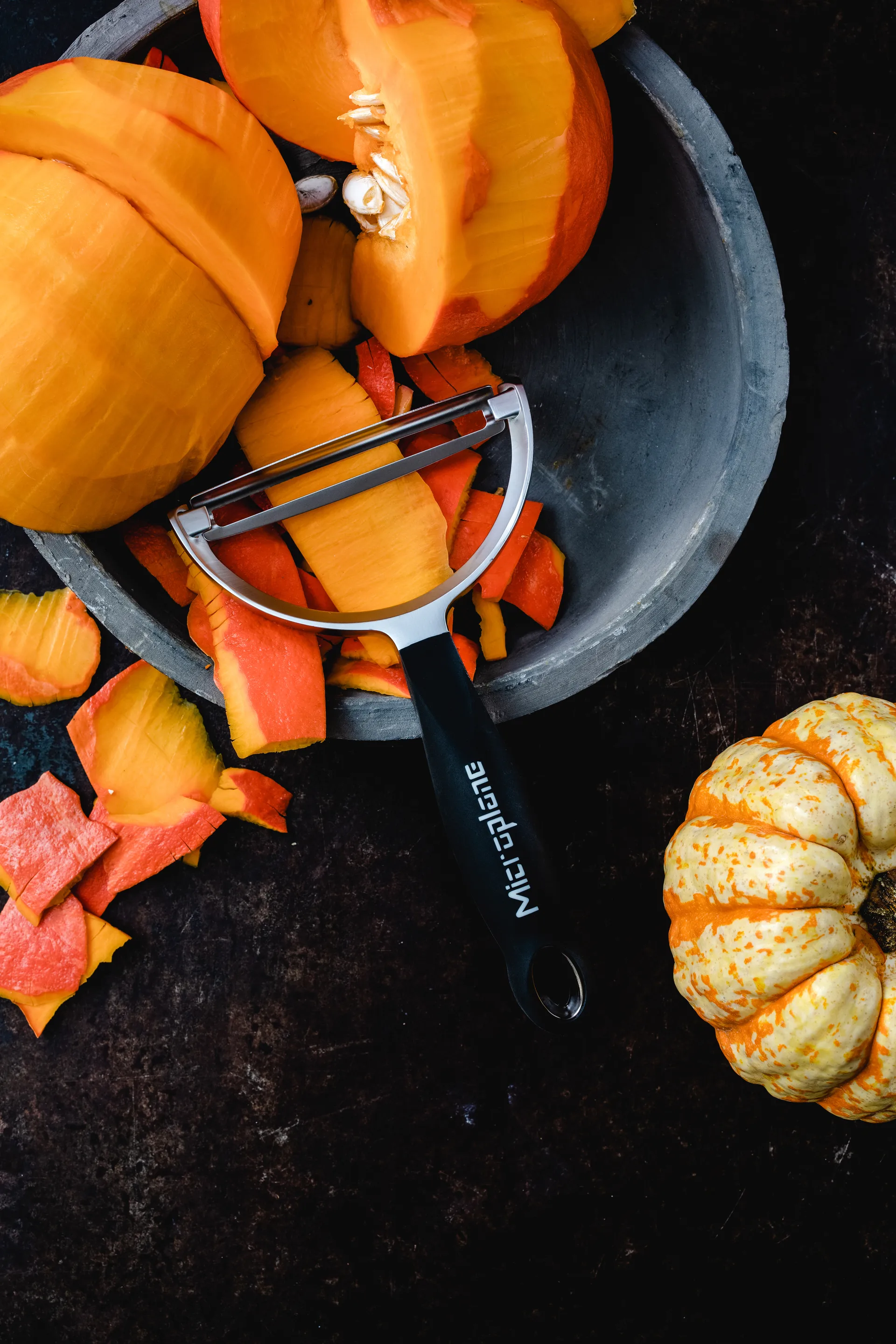 Professionel XL-skræller 17 cm, Black Microplane