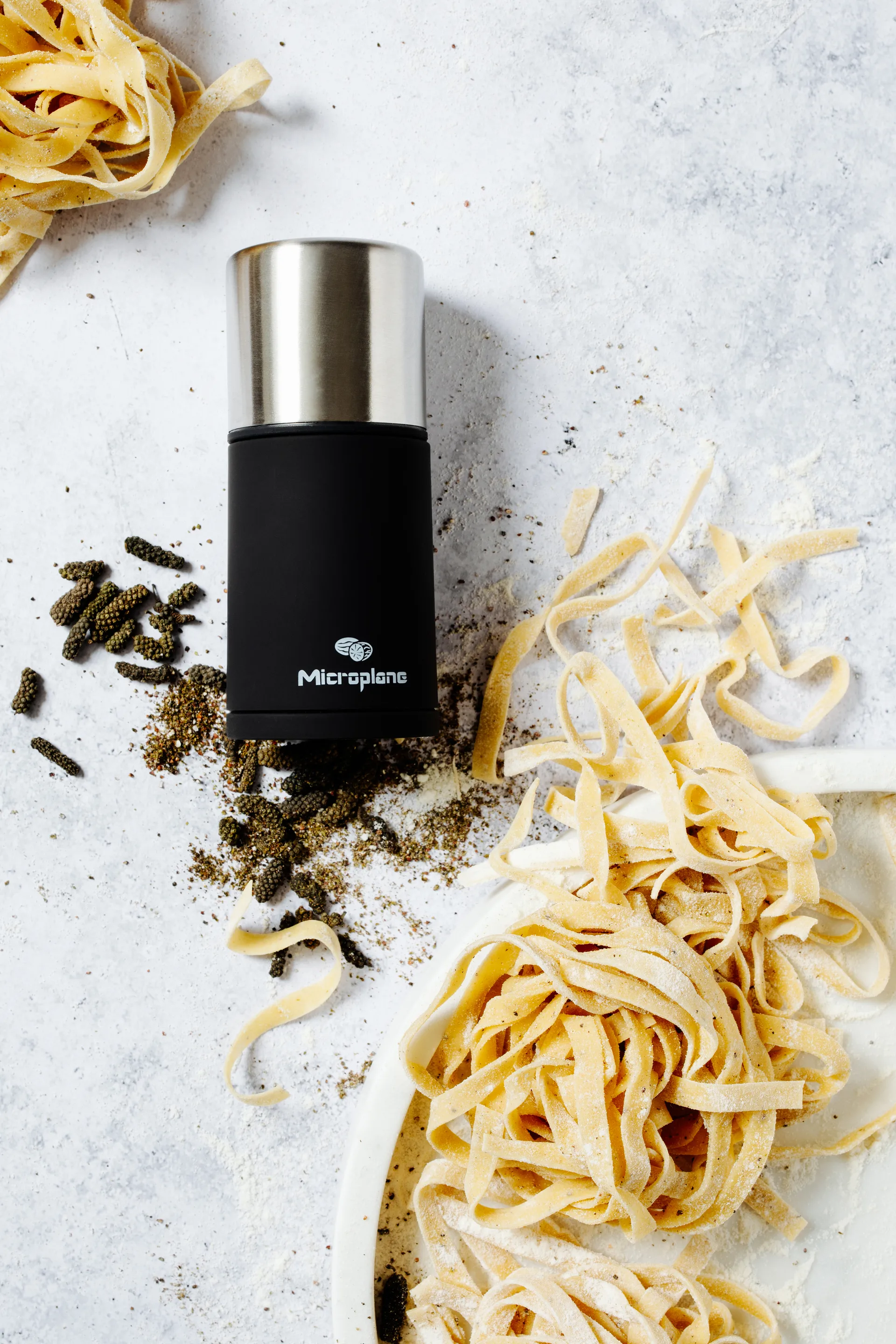 Speciality 2-i-1 krydderikværn 12 cm, Stainless Steel Microplane