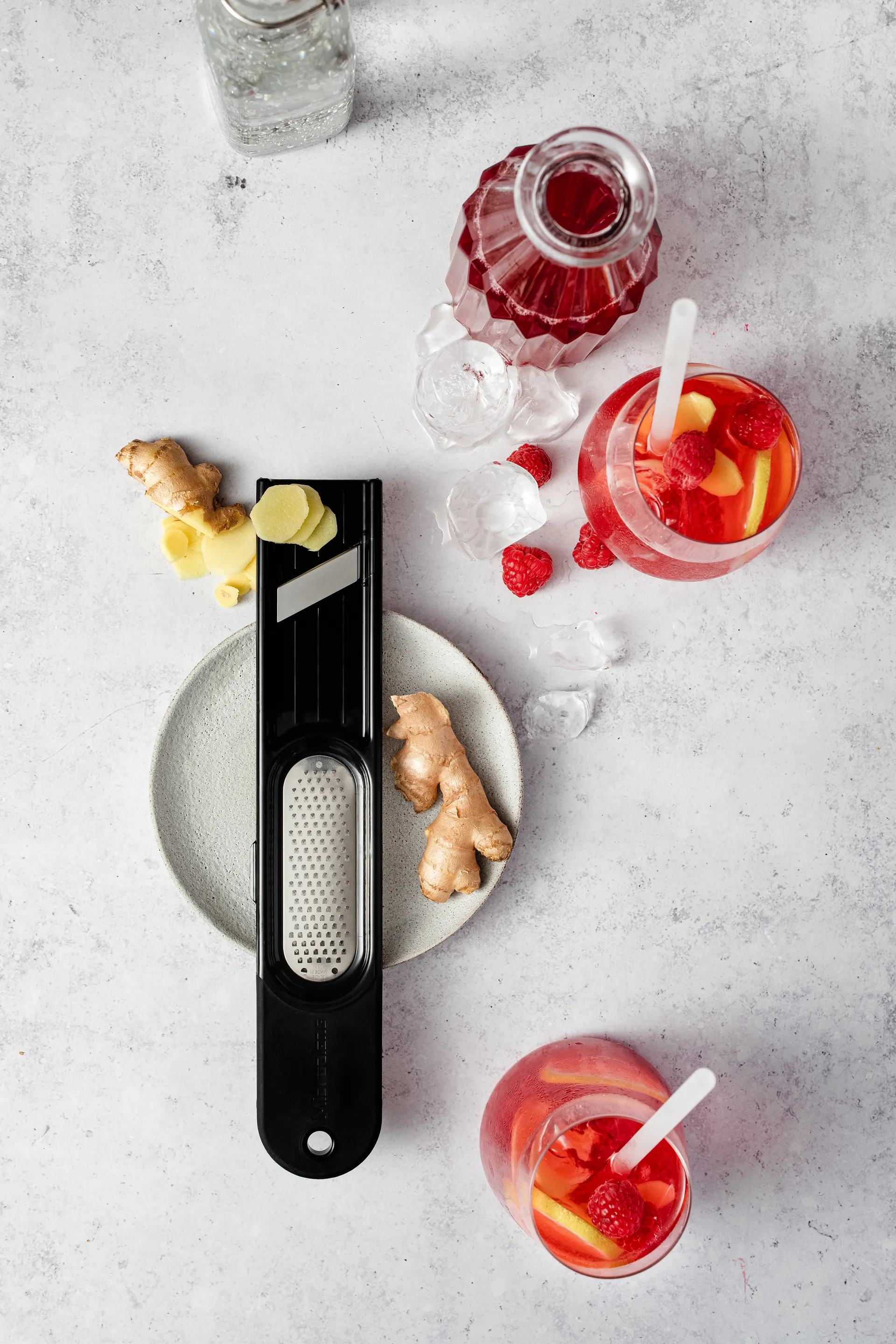 Speciality 3-i-1 ingefær værktøj 27,5 cm, Black Microplane