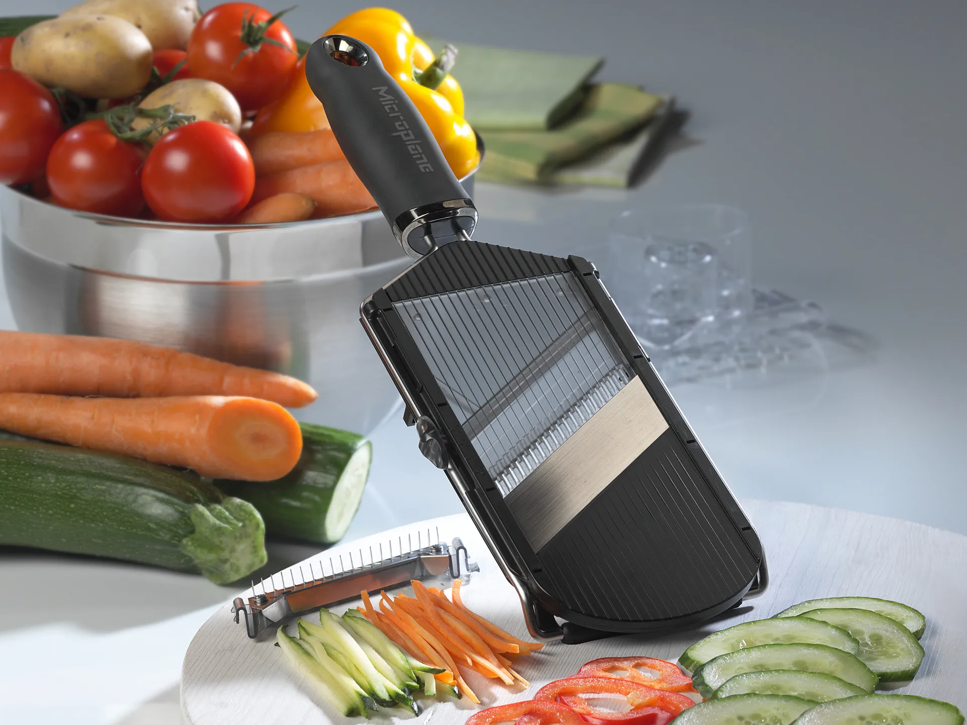 Speciality justerbar grøntsagsskærer julienneblad, Black Microplane