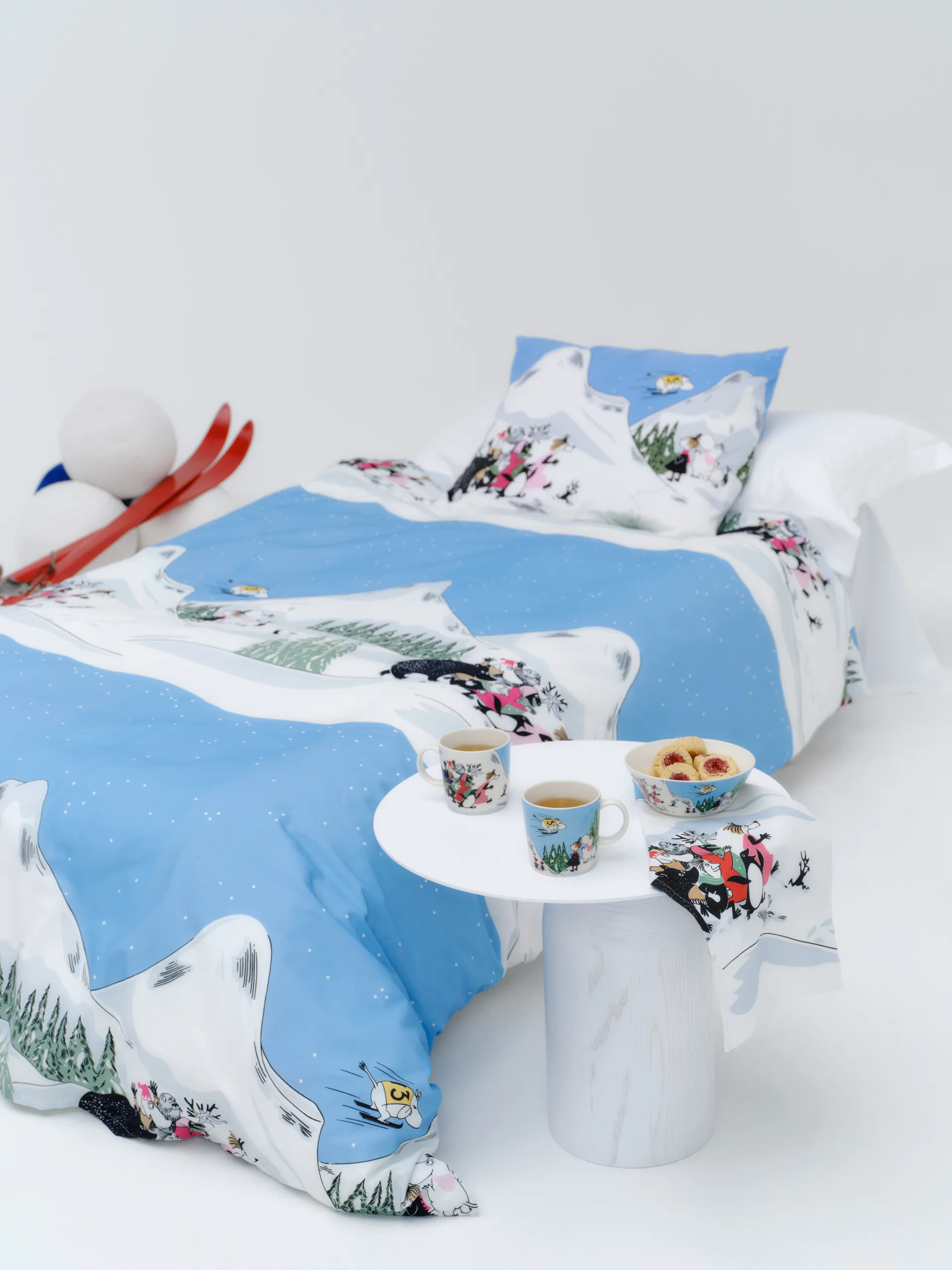 Mumiskål vinter 2024 Ski jumping, Ø15 cm Moomin Arabia
