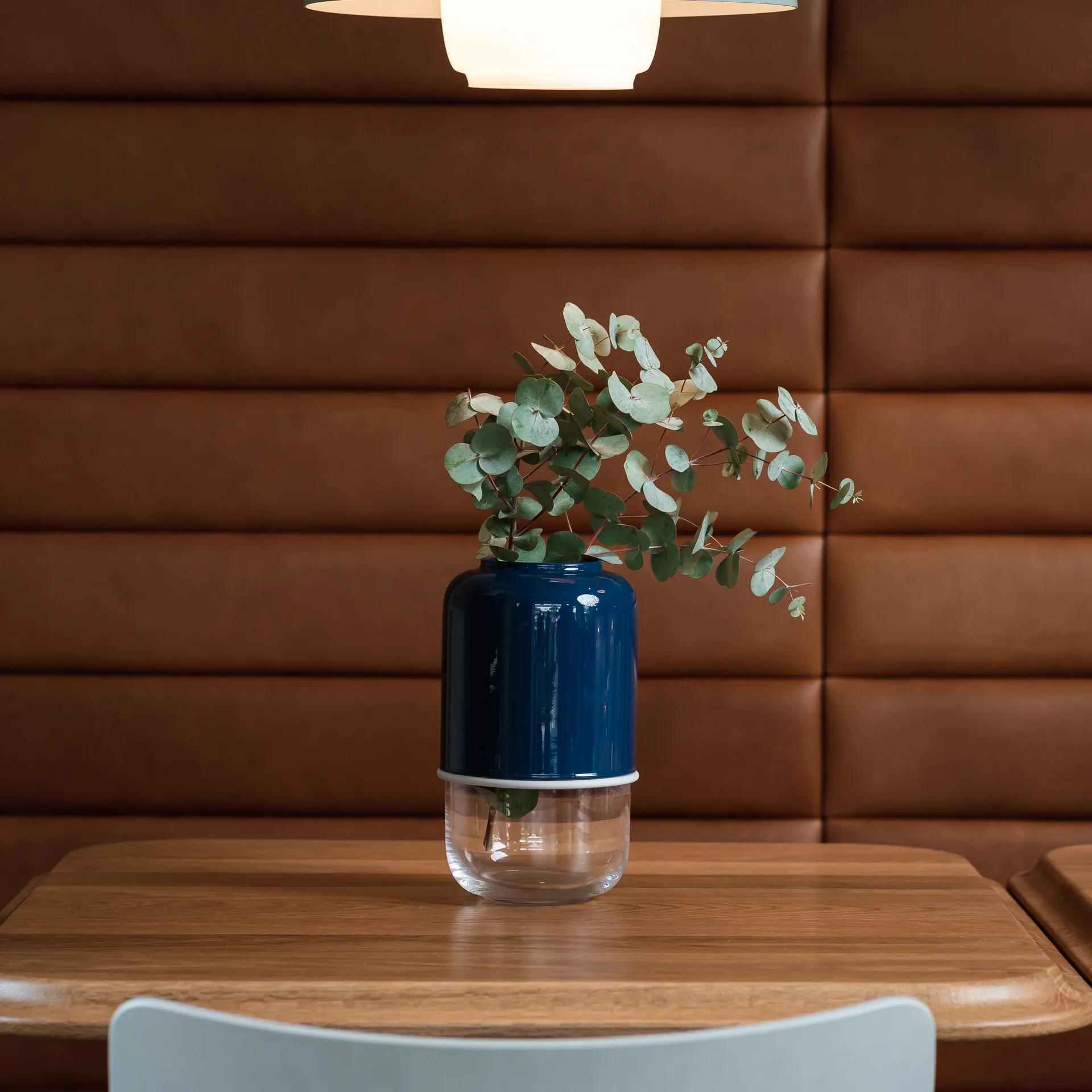 Capsule justerbar vase 18-28 cm, Marineblå/Klar Muurla