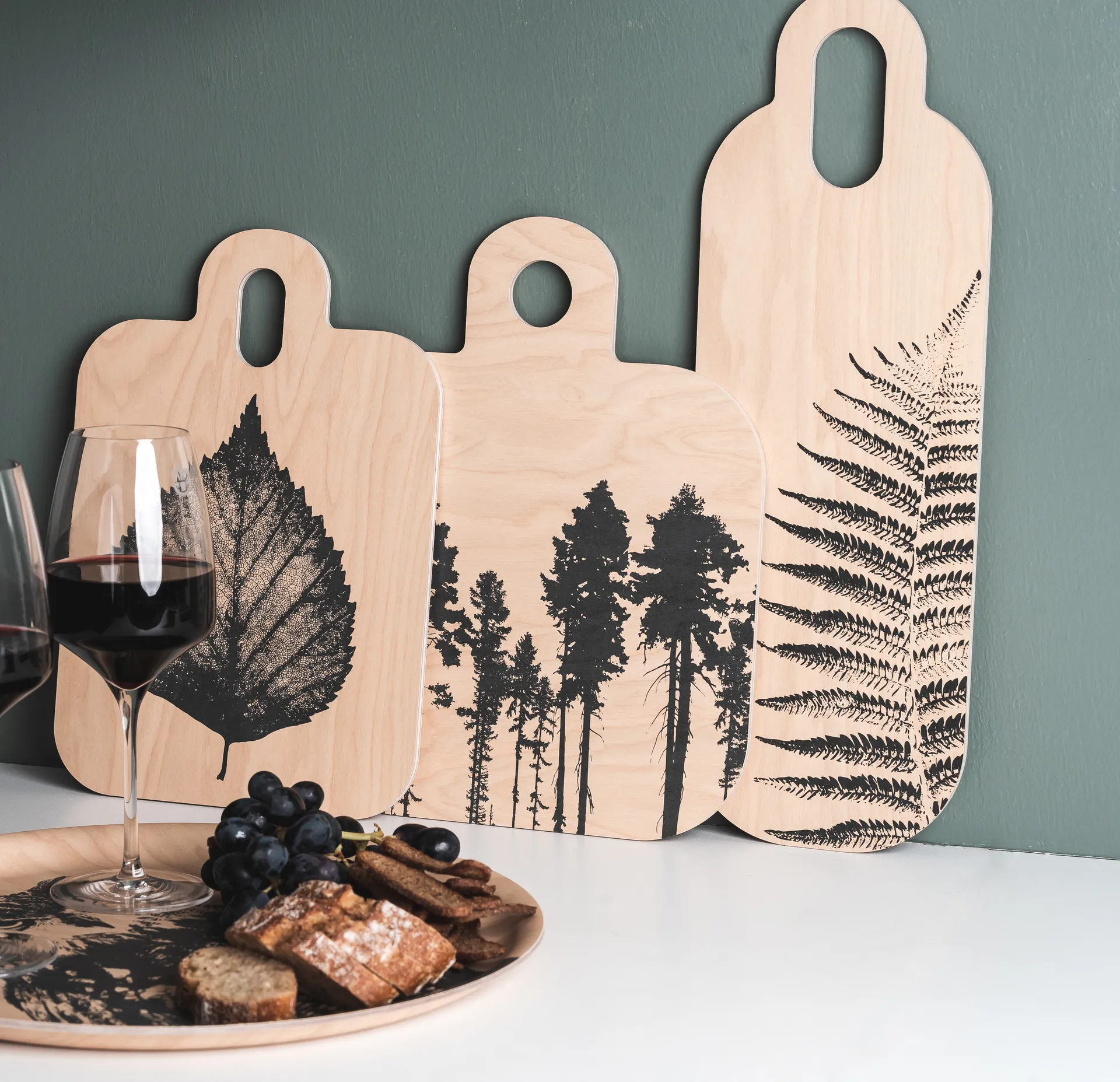 Forest skærebræt 25x32 cm, Natur-sort Muurla