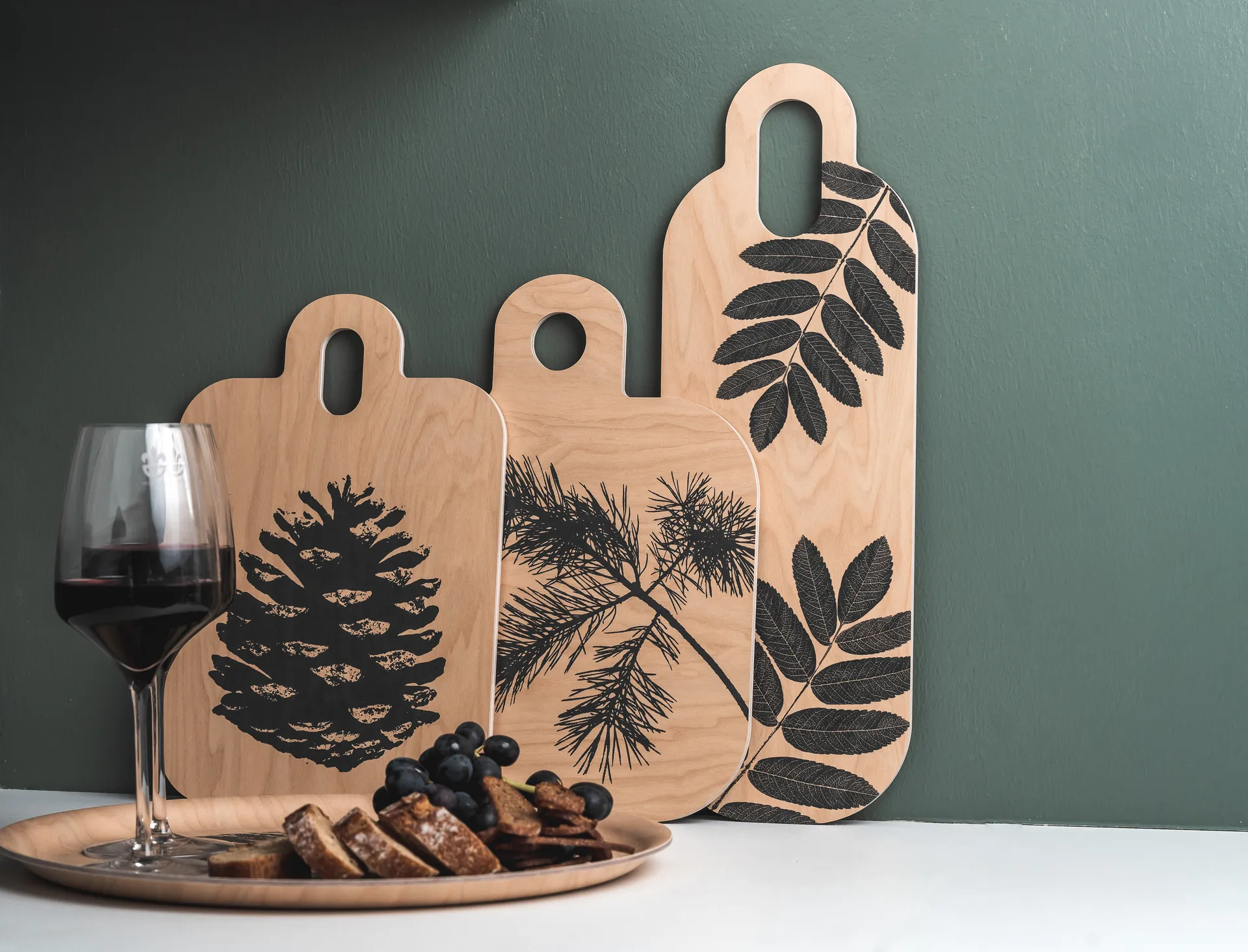 Forest skærebræt 25x32 cm, Natur-sort Muurla