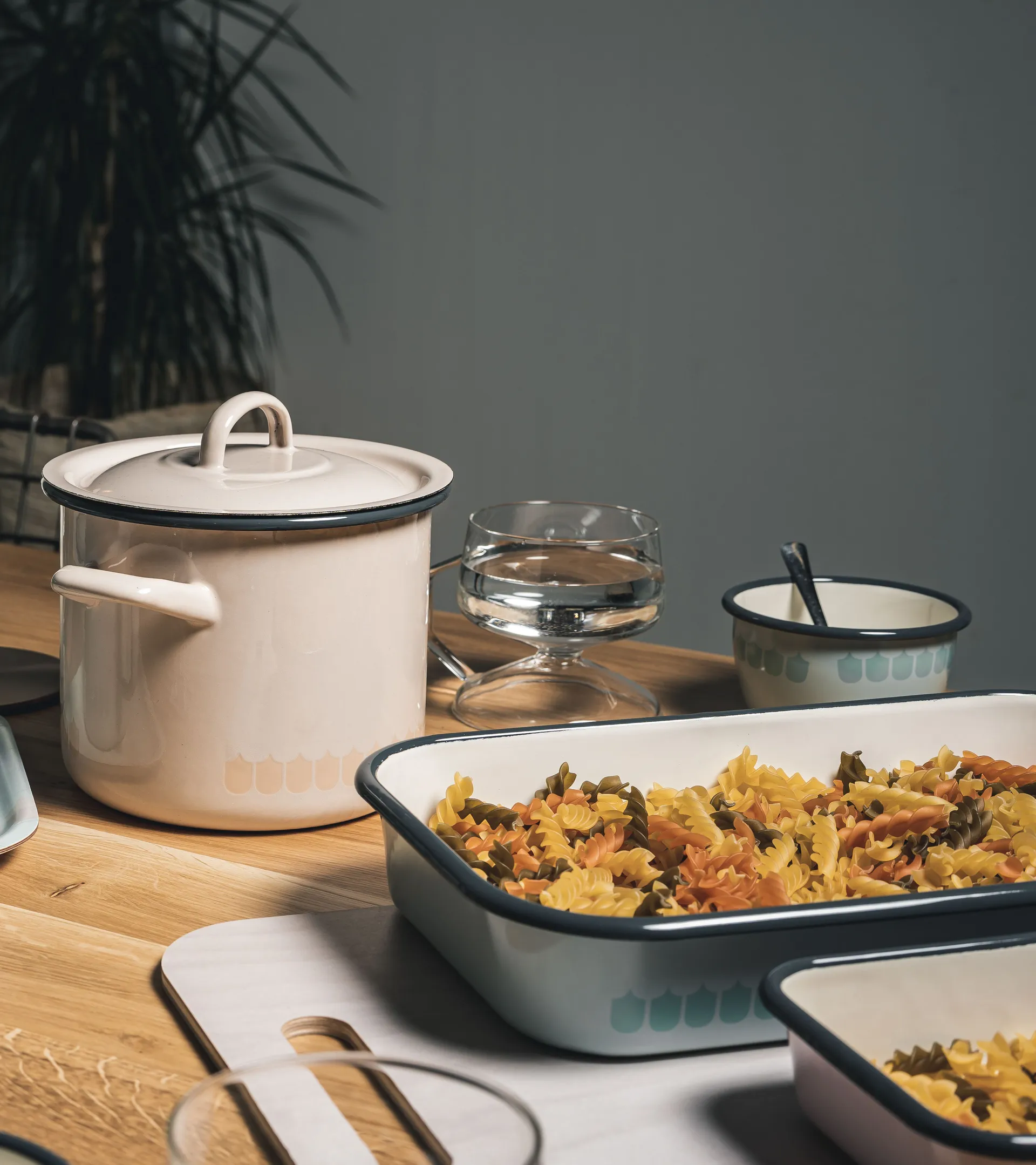 Vappu emaljegryde 2,5 L, Beige Muurla