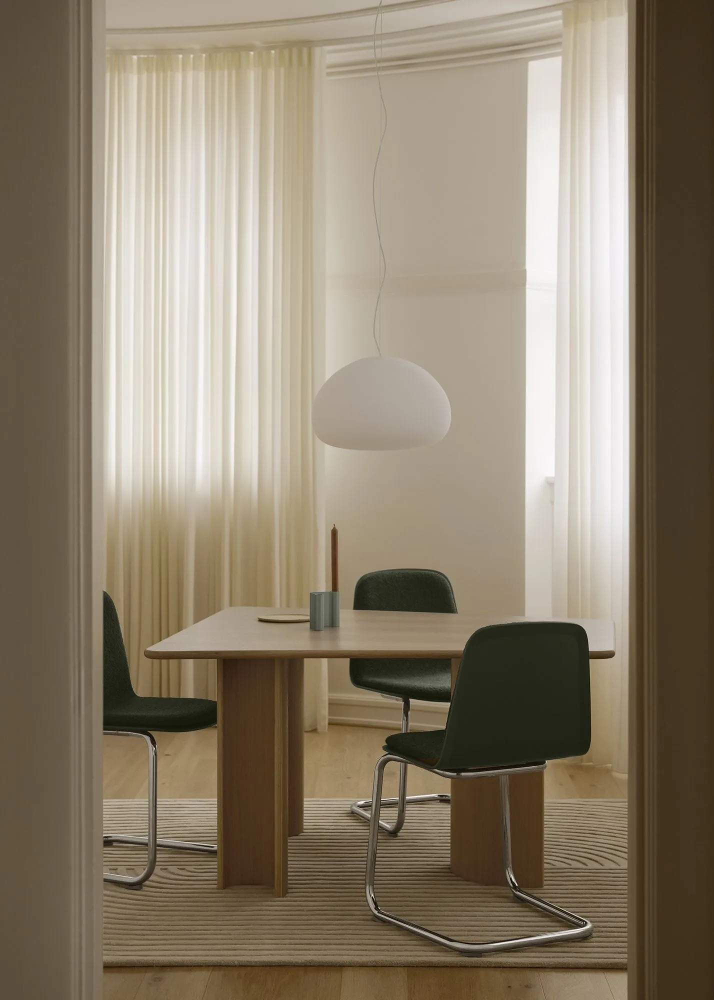 Brink Chair Cantilever Base stol, Eg-krom Muuto