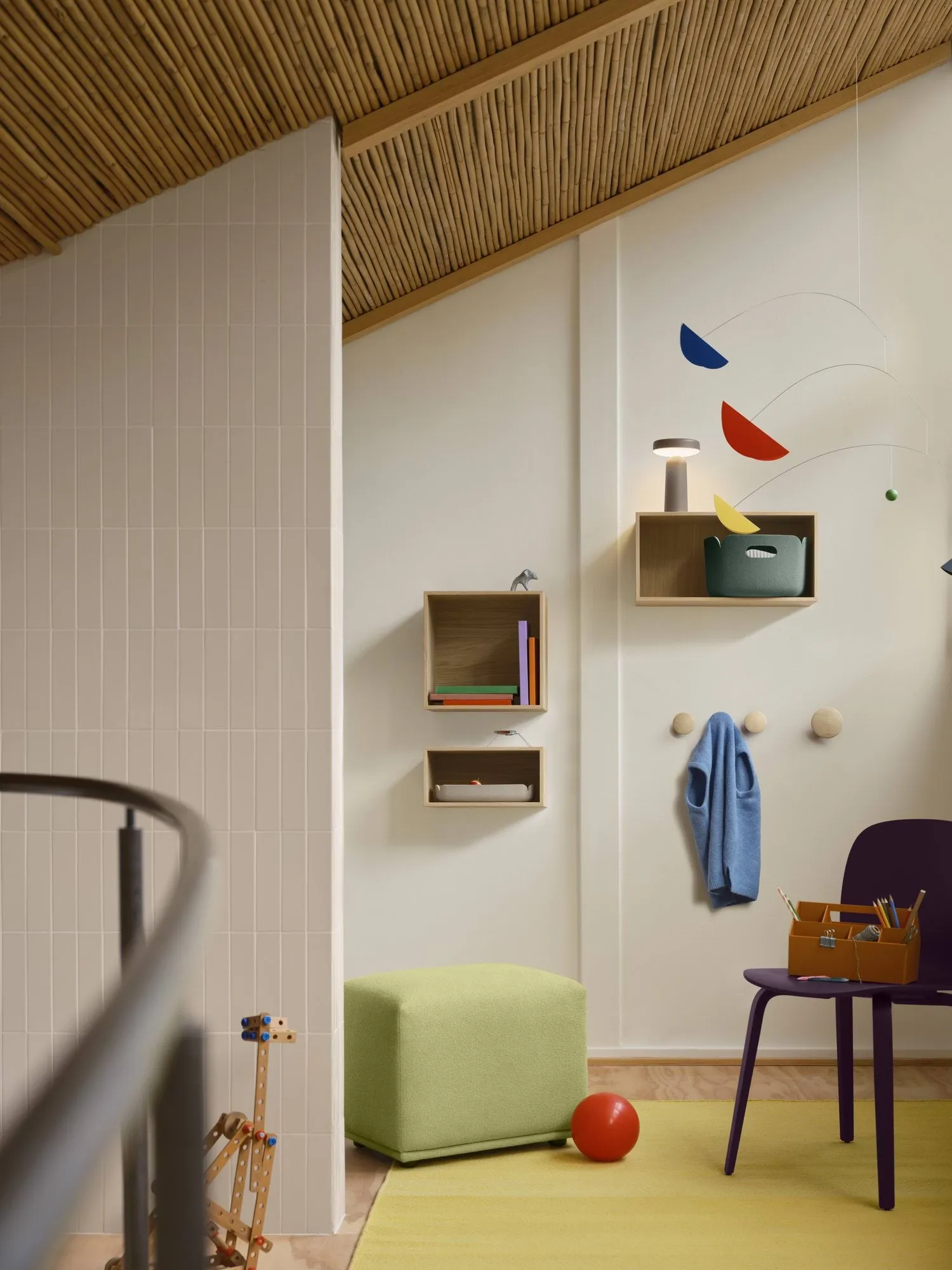 Dots Wood knage, Gul-beige, Ø6,5 cm Muuto