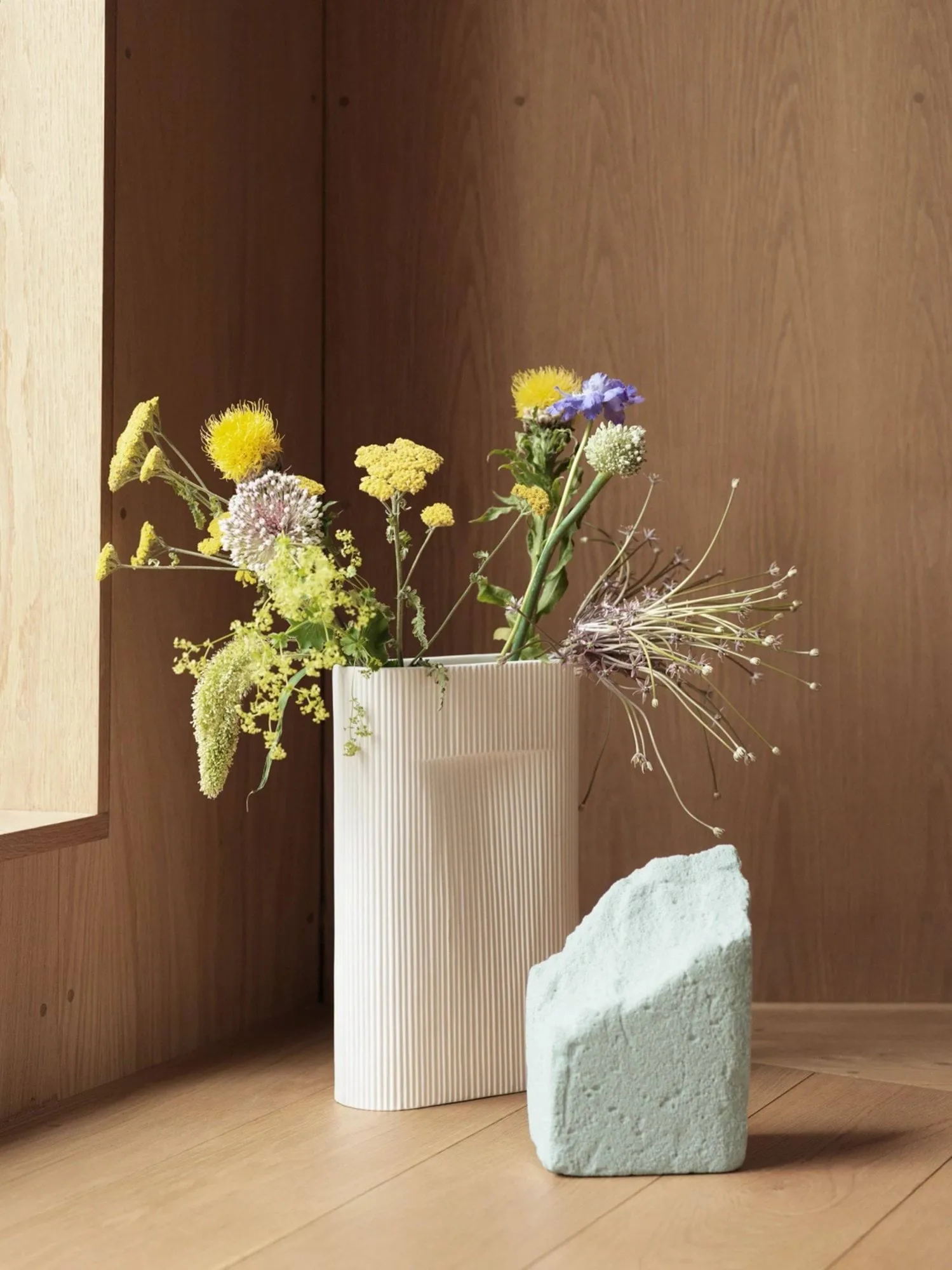 Ridge vase 35 cm, Offwhite Muuto