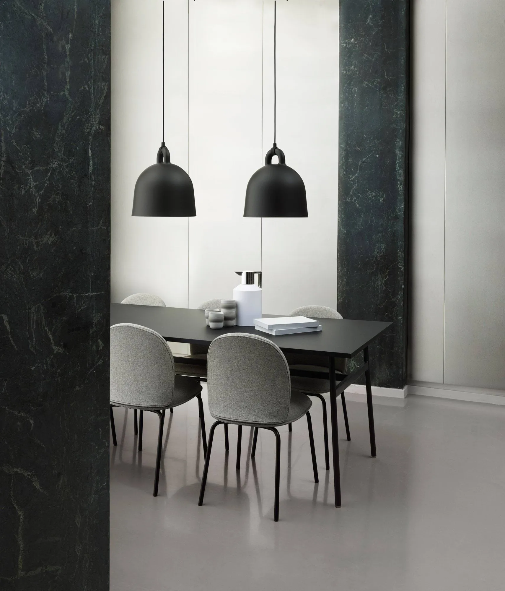 Bell lampe sort, medium Normann Copenhagen