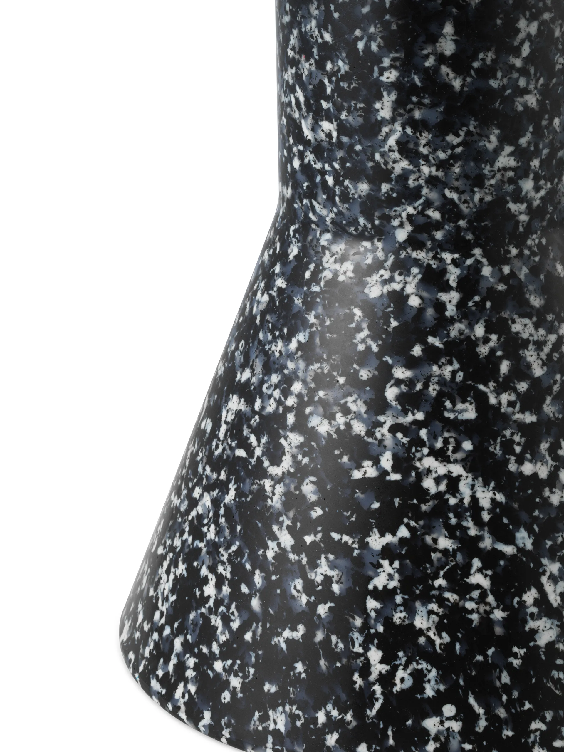 Bit Cone pall, Sort/Hvid Normann Copenhagen