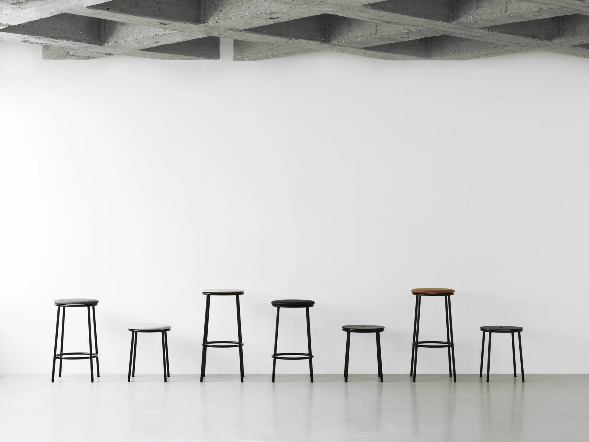 Circa barstol 65 cm, Sort eg Normann Copenhagen