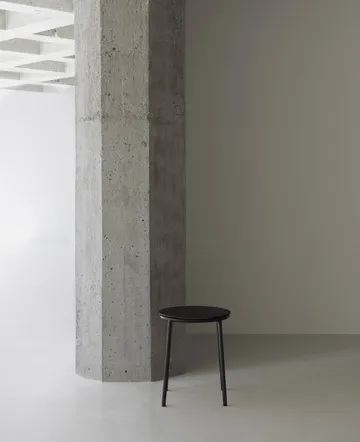 Circa taburet 45 cm - Sort eg - Normann Copenhagen