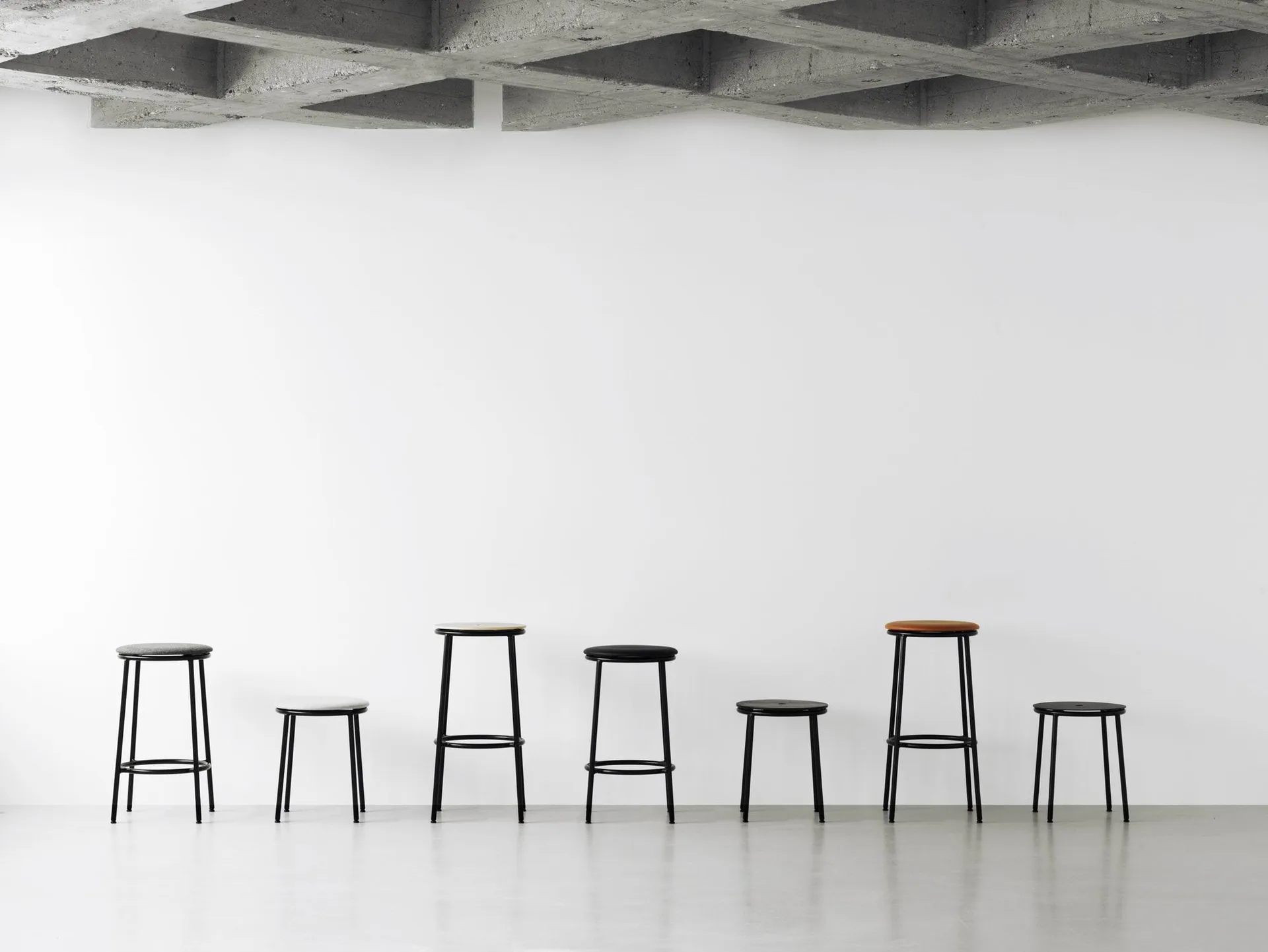 Circa taburet 45 cm, Sort eg Normann Copenhagen