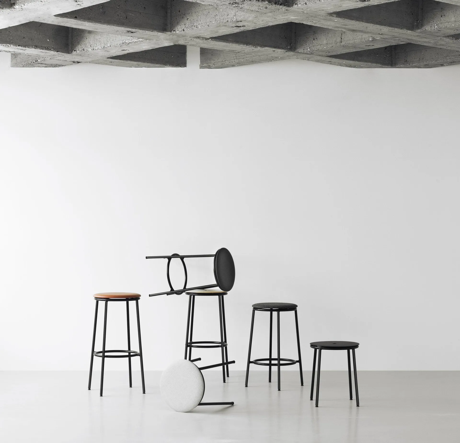 Circa taburet 45 cm, Sort eg Normann Copenhagen