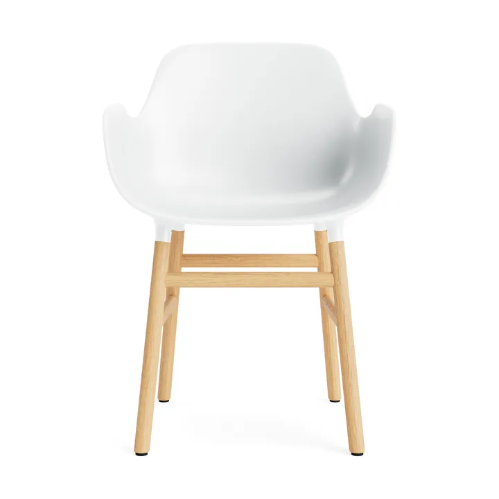 Form karmstol - white, egetræsben - Normann Copenhagen