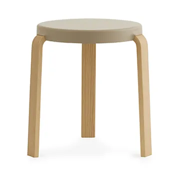 Tap taburet - sand, egetræsben - Normann Copenhagen