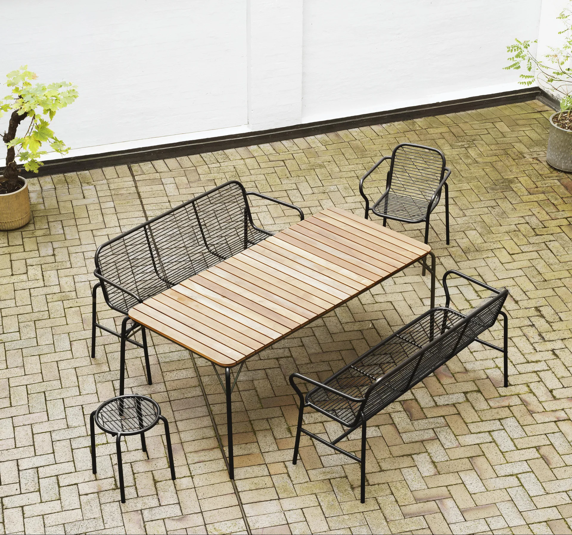 Vig rund skammel, Sort, Ø41x46 cm Normann Copenhagen