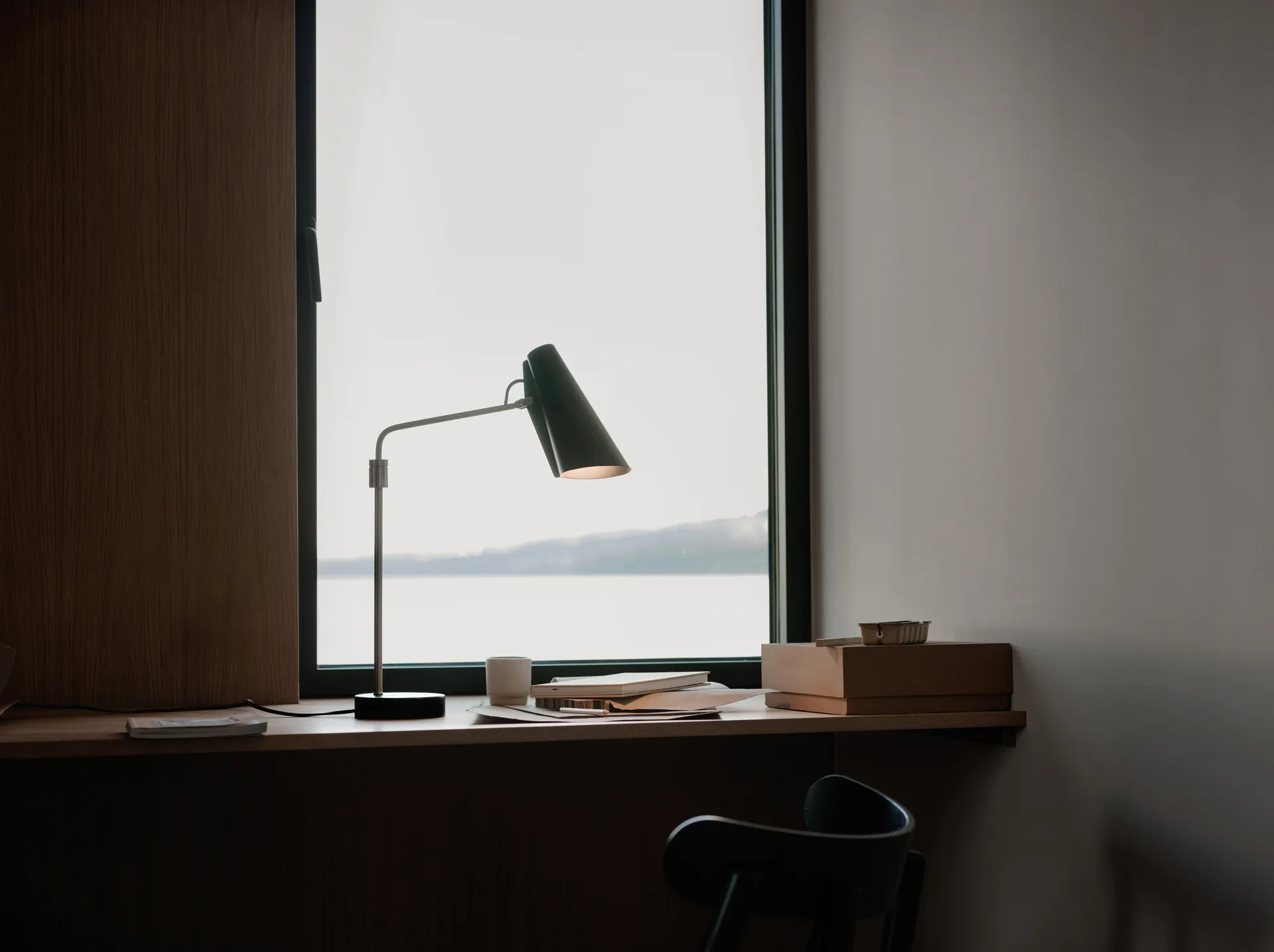 Birdy swing bordlampe, Sort/Stål Northern