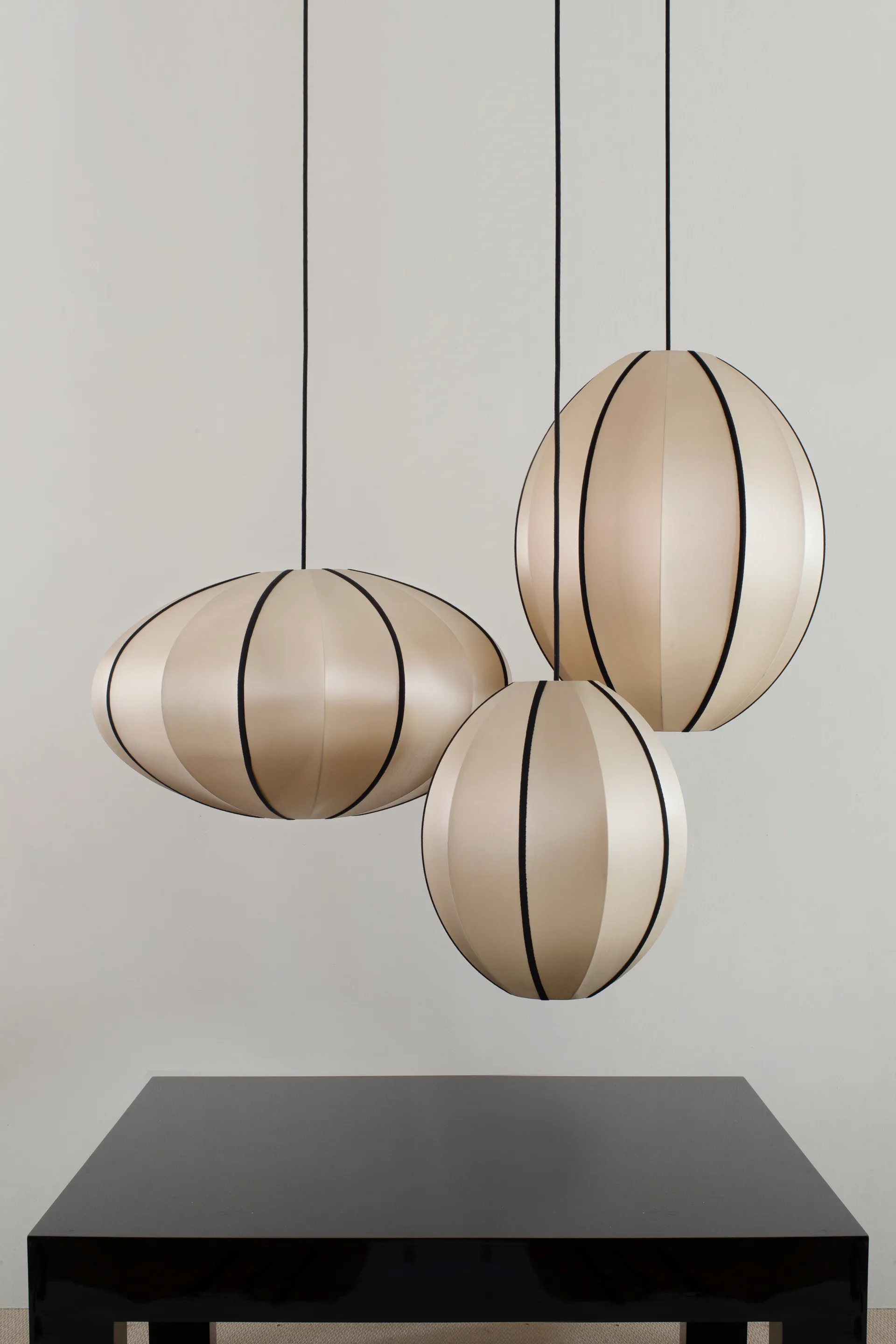 Indochina Classic Oval S lampeskærm, Kit-black Oi Soi Oi