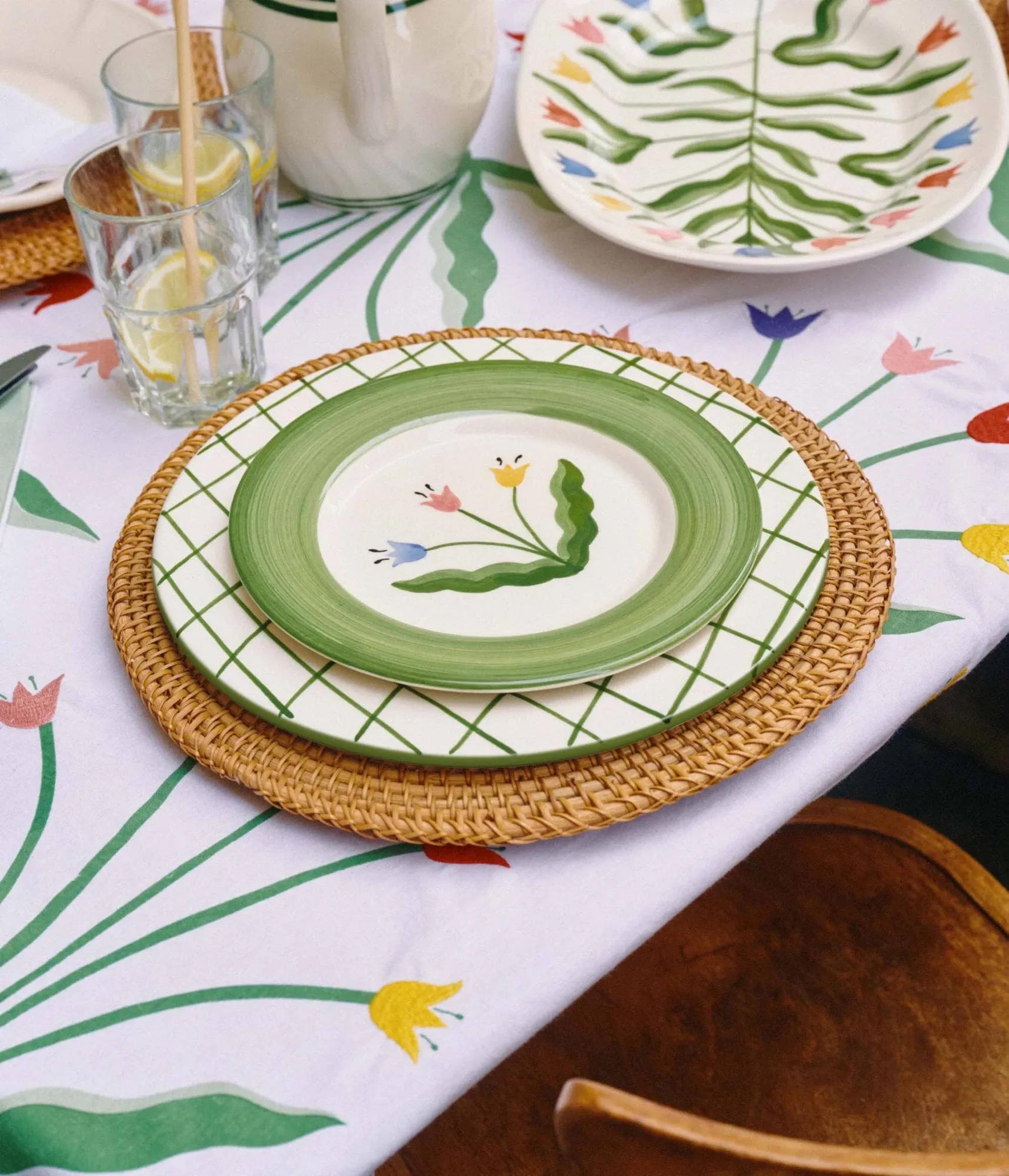 Madelen Möllard Tulip salattallerken, Green, 22 cm Pick a Poppy