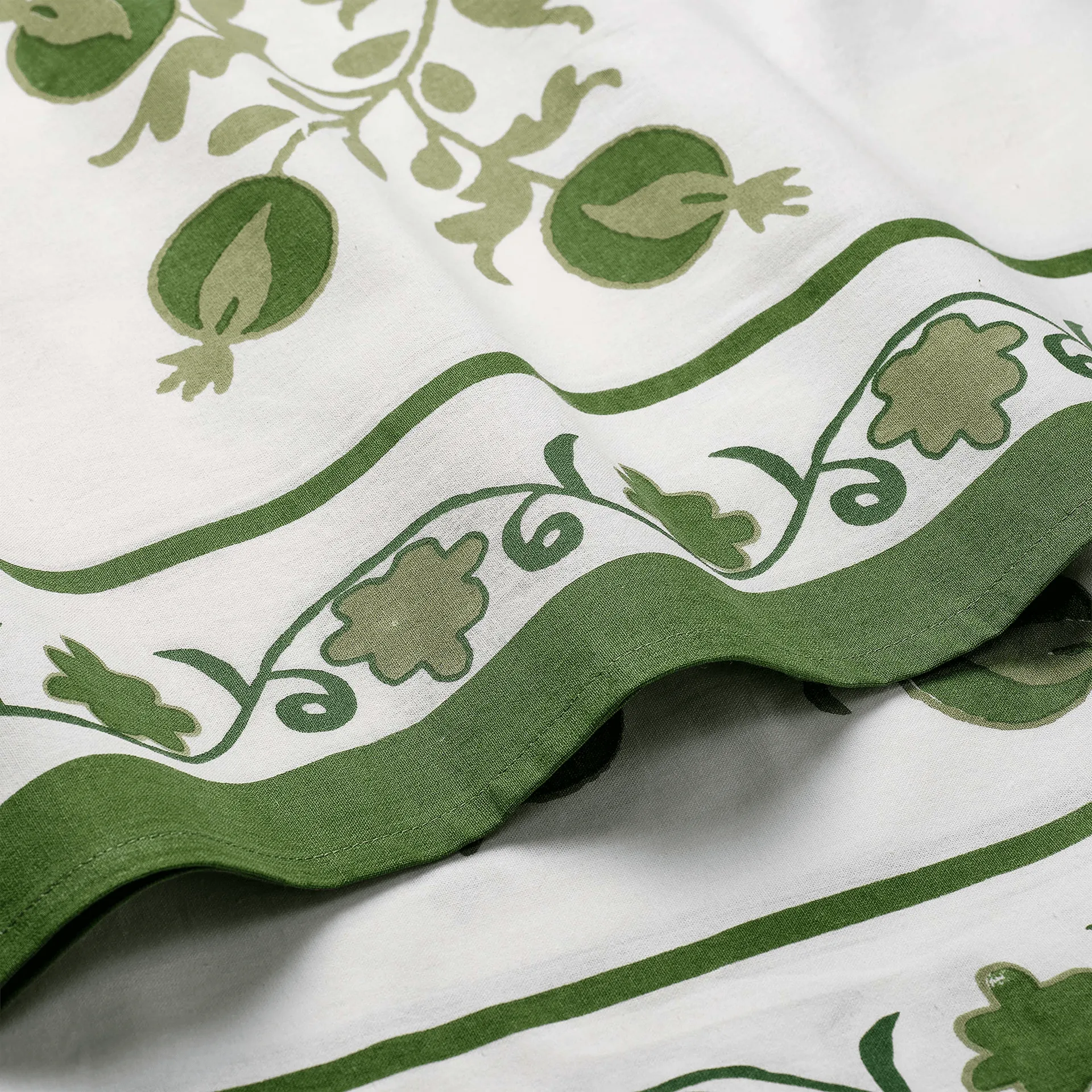 Suzani dug, Green, 250x150 cm Pick a Poppy