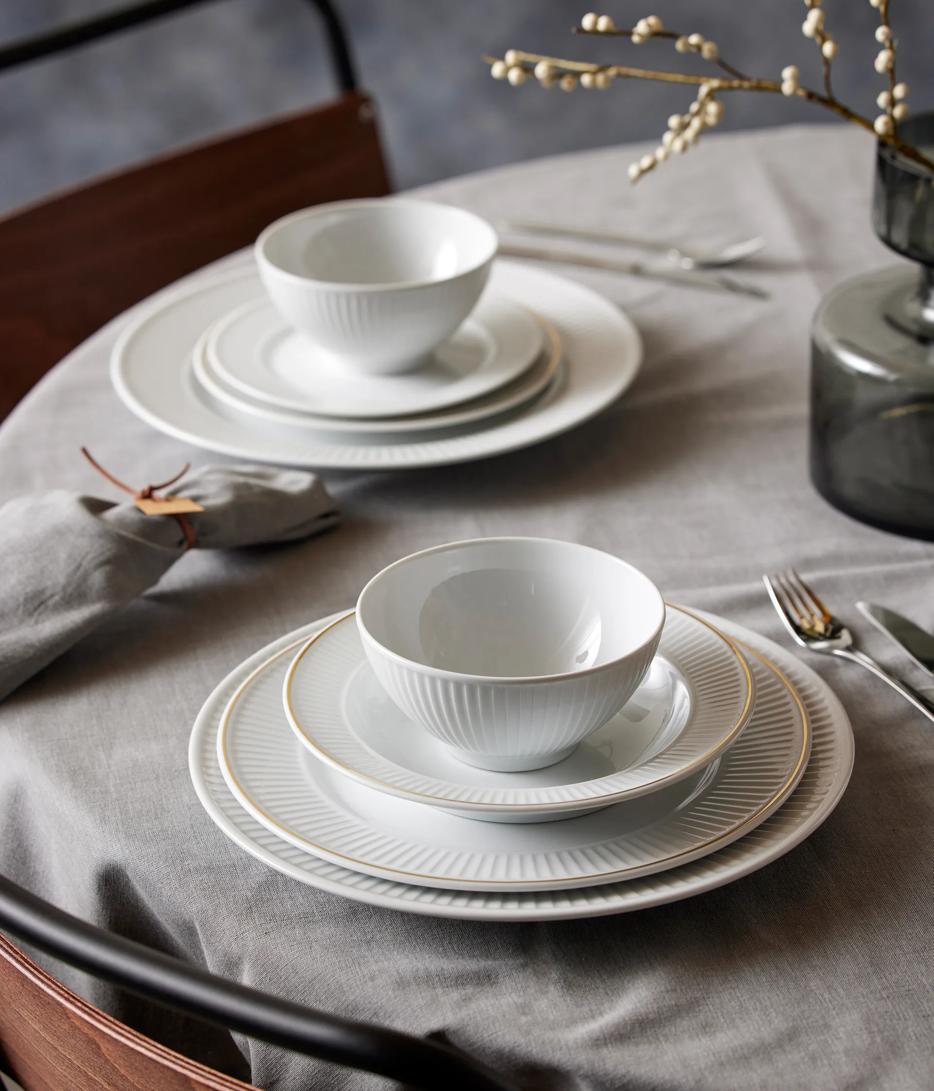 Plissé dyb tallerken med guldkant Ø22 cm, Hvid Pillivuyt