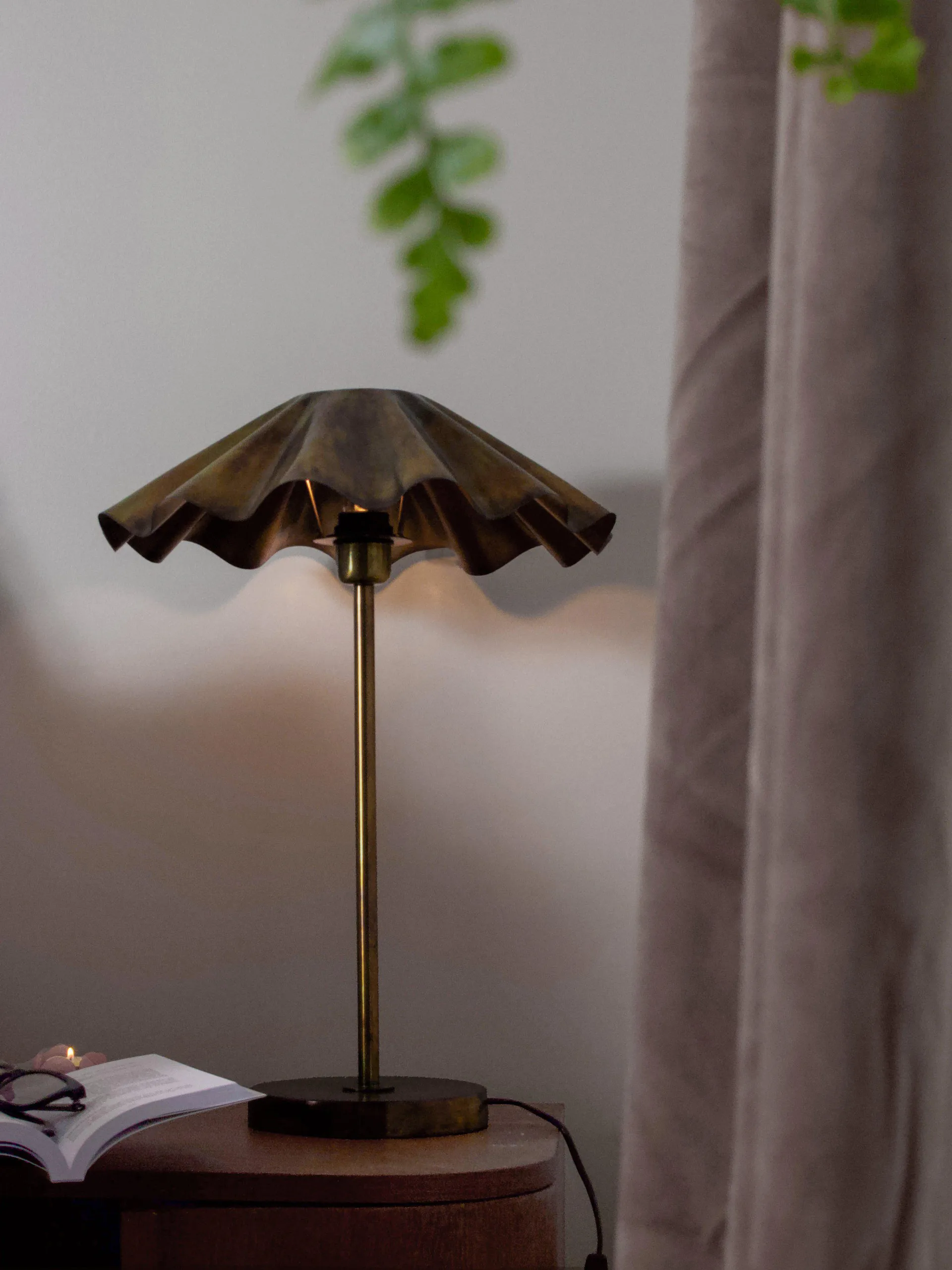 Aira bordlampe, Brændt messing, 54 cm PR Home