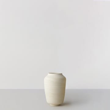 Hand turned vase no. 59 Classic - Vanilla - Ro Collection