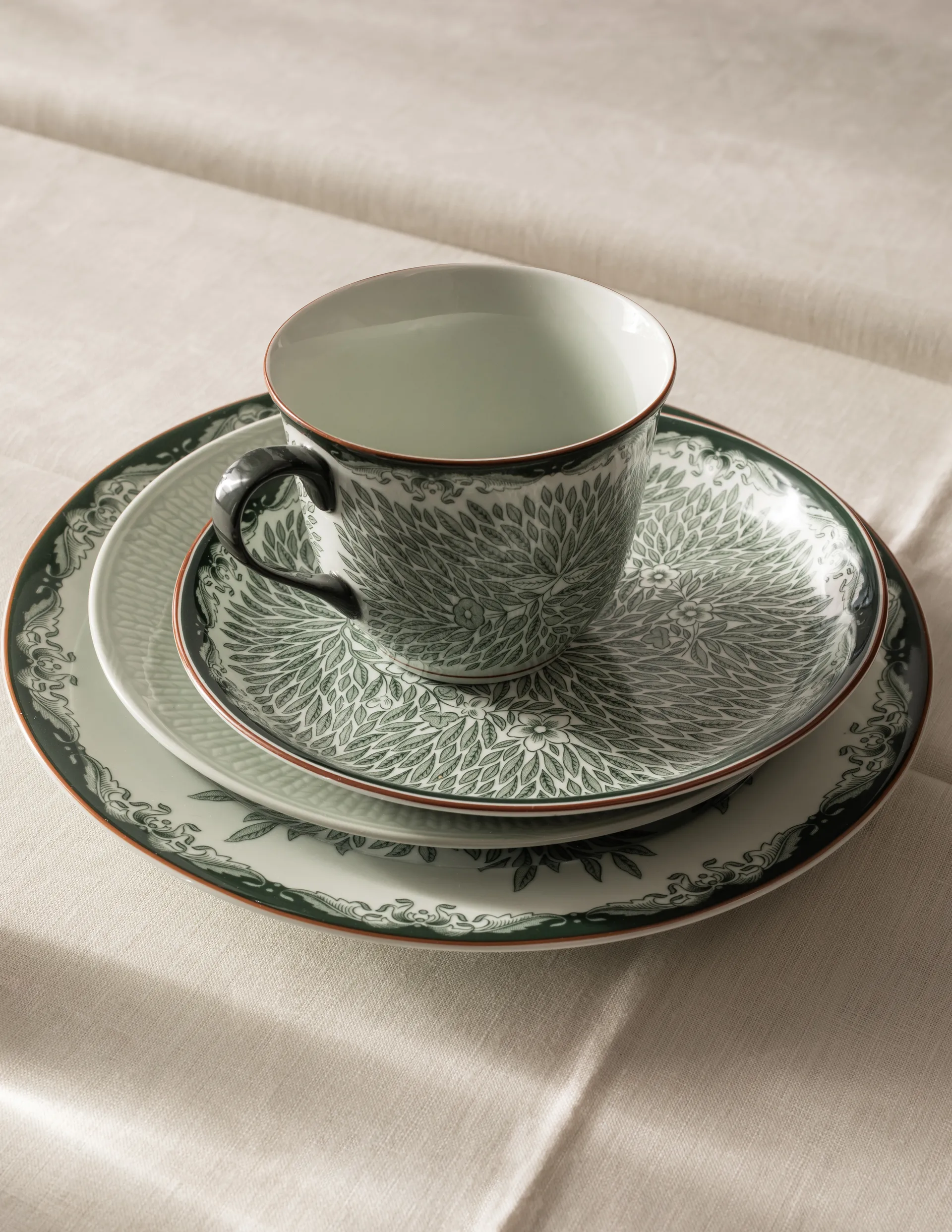 Ostindia Floris asiet Ø16 cm, Grøn Rörstrand