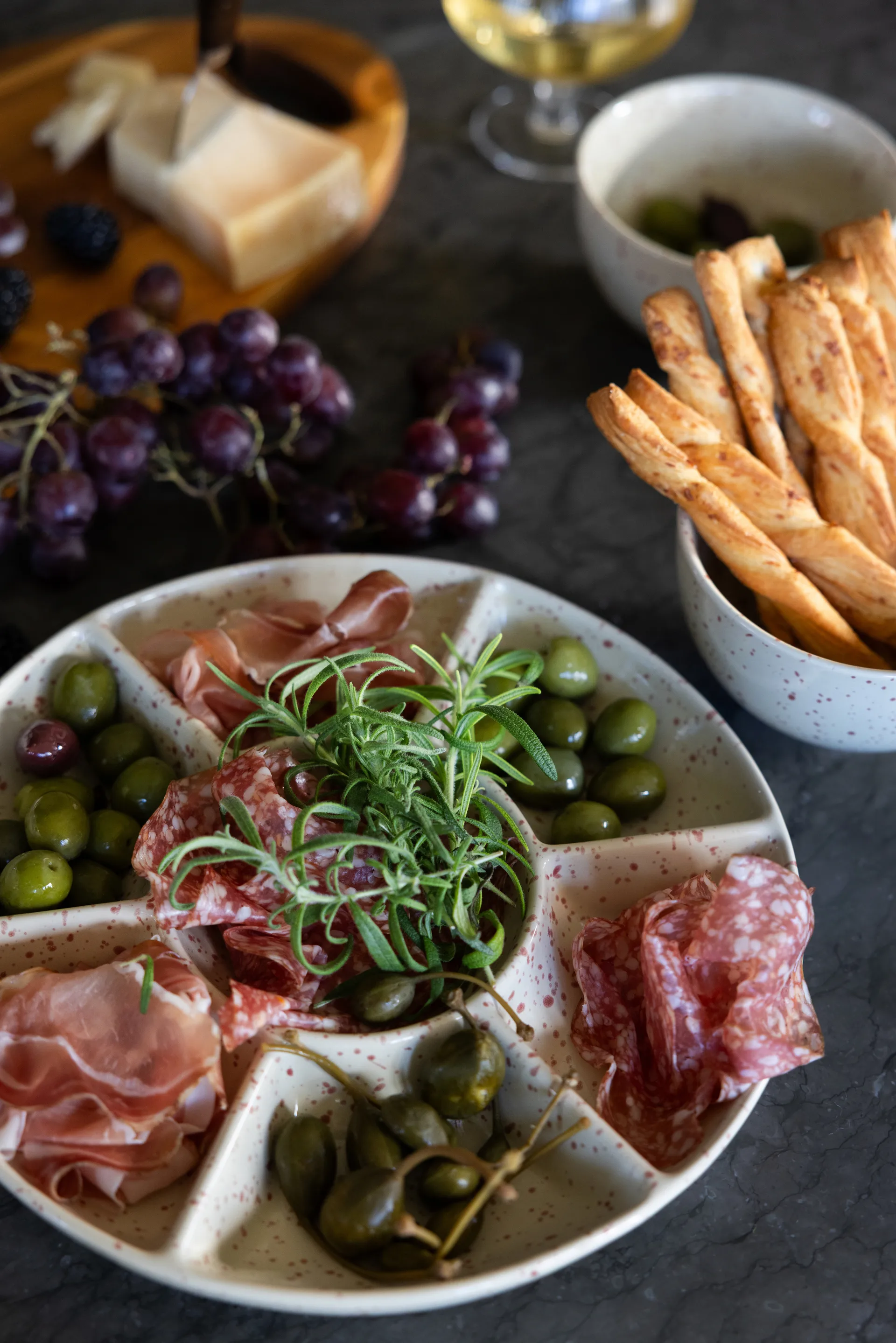 Ditte serveringsfad, Beige-vinrød Sagaform