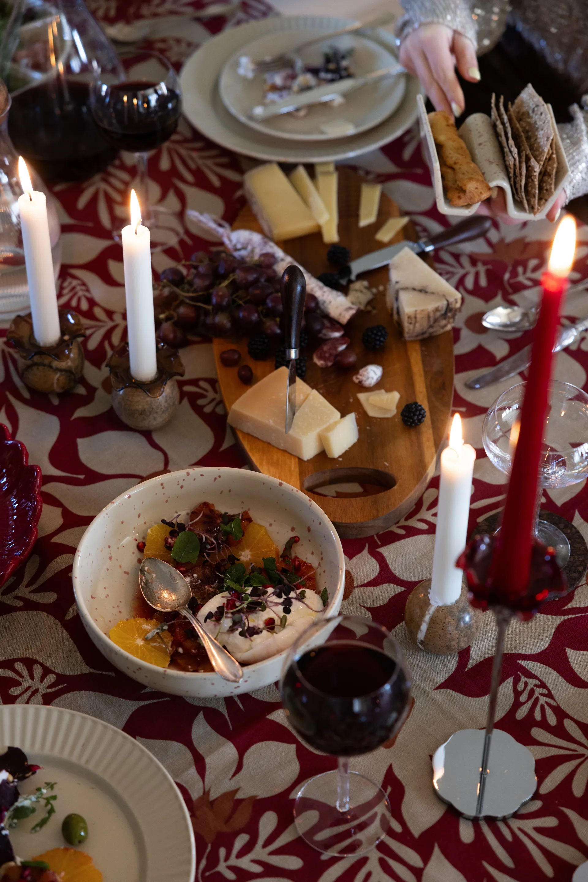 Ditte serveringsskål, Beige-bordeaux Sagaform