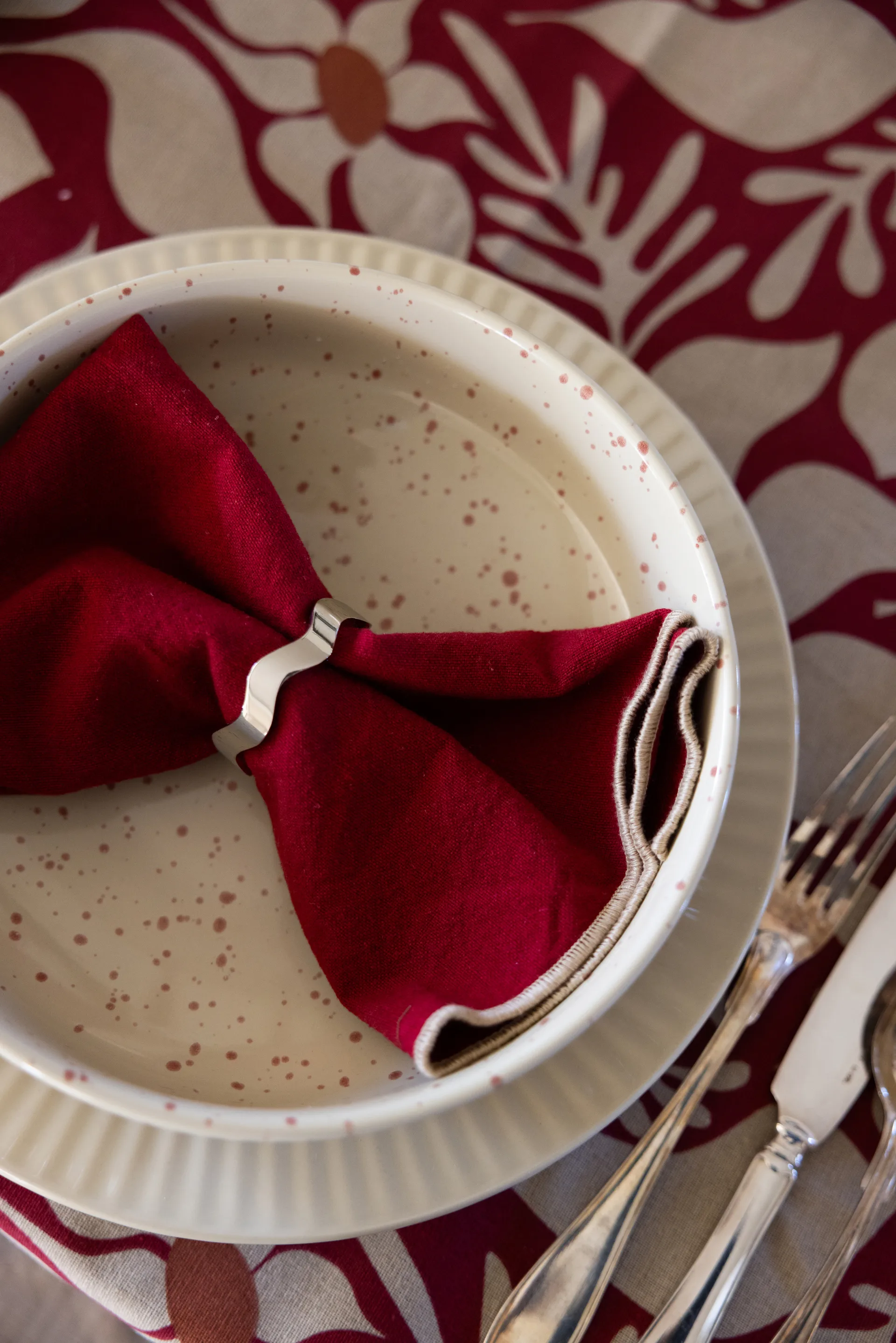 Ditte serveringsskål, Beige-bordeaux Sagaform