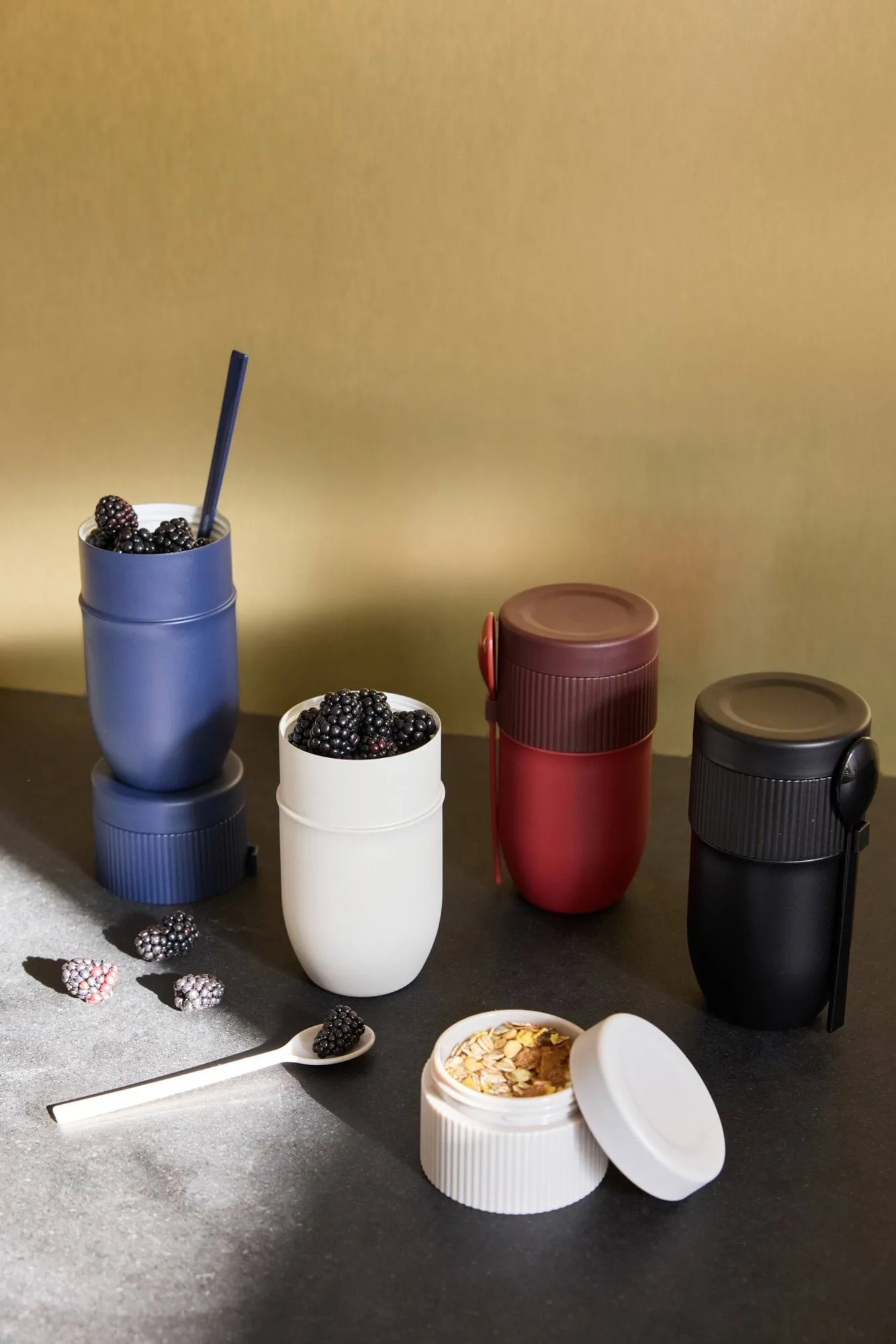 Ted madtermo yoghurtkrus med ske, Vinrød Pantone 7624C, 32 cl Sagaform