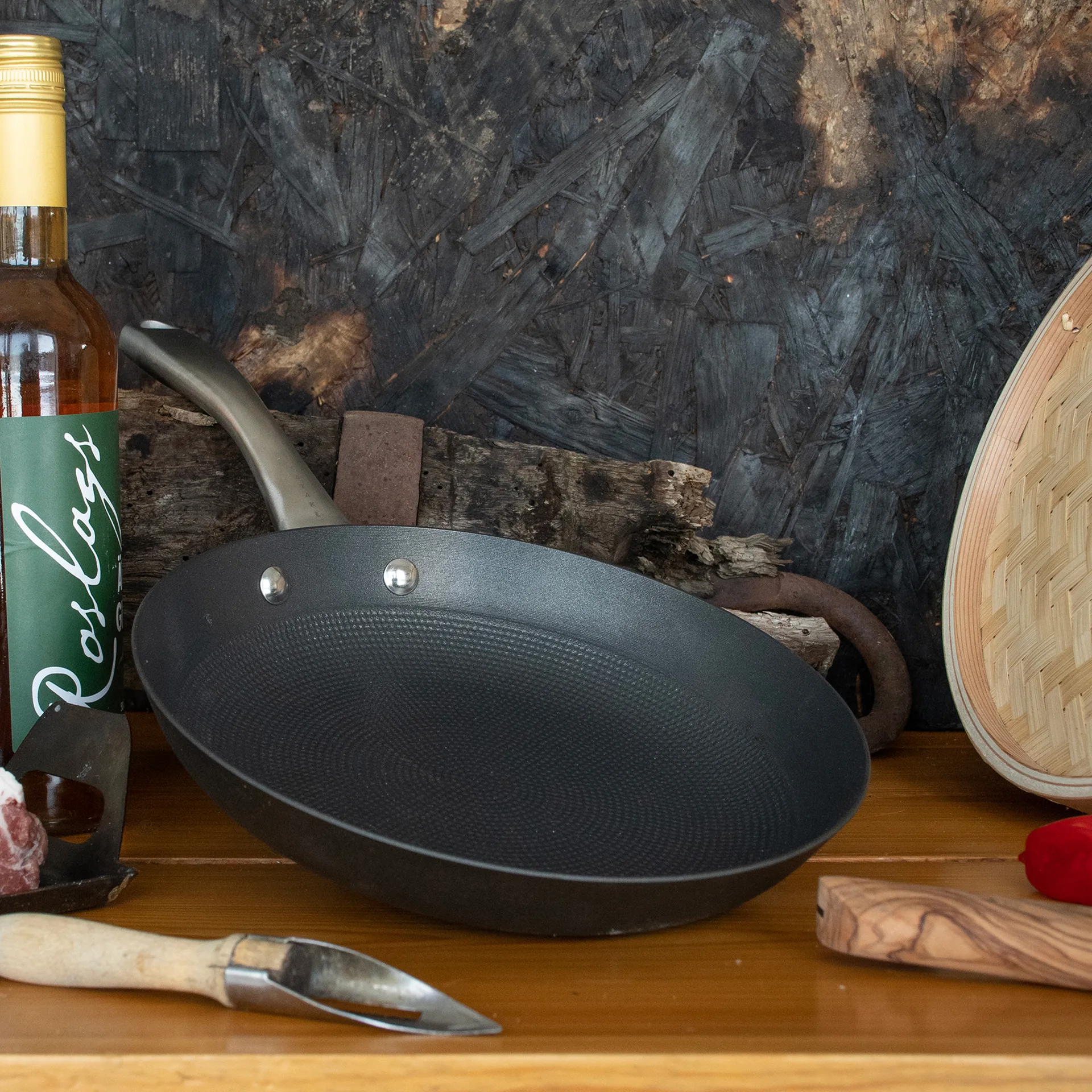 Satake stegepande i letvægtsstøbejern non stick, 24 cm Satake