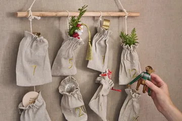 Joyful adventskalender 75 cm - Beige - Scandi Living