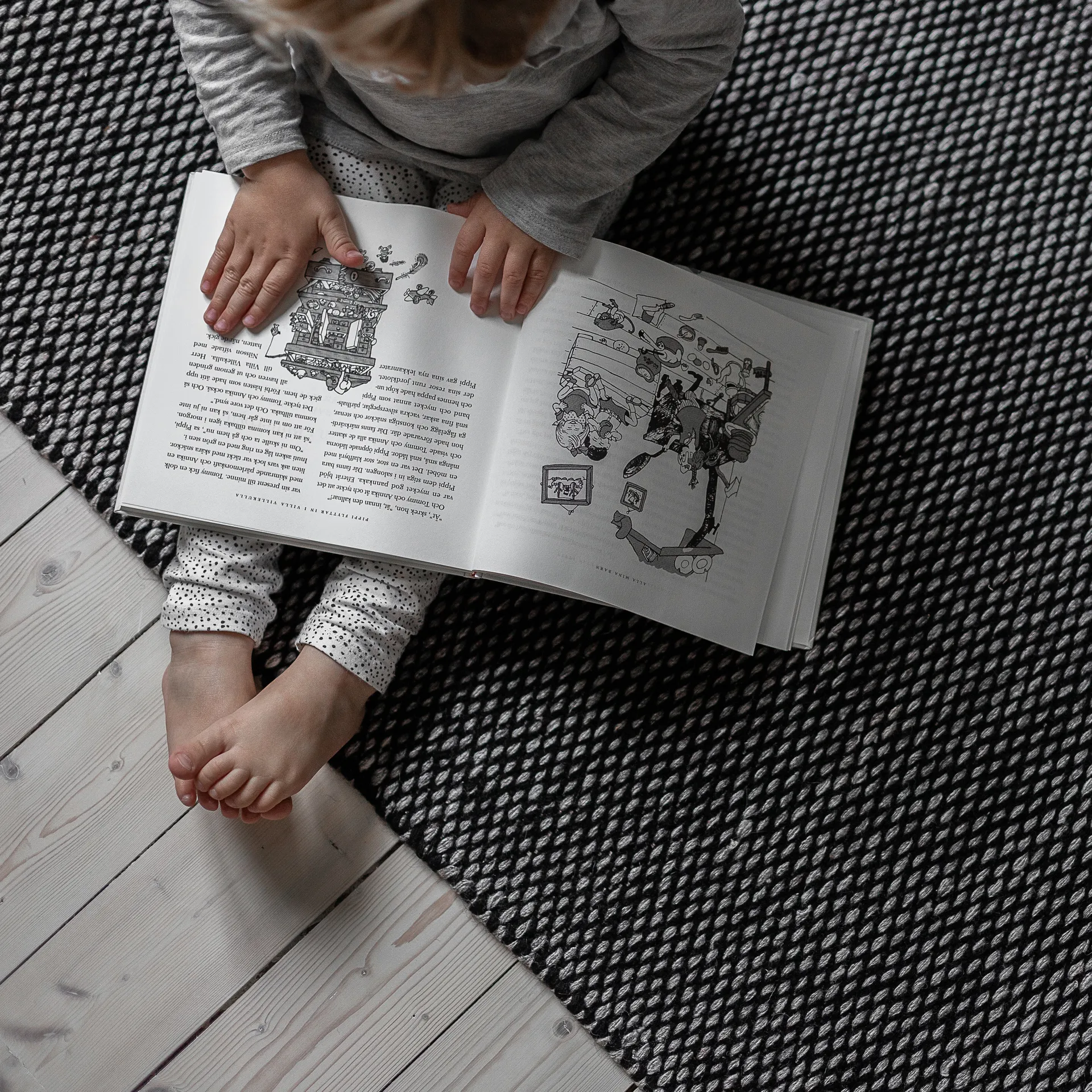 Lea uldtæppe sort, 80x240 cm Scandi Living