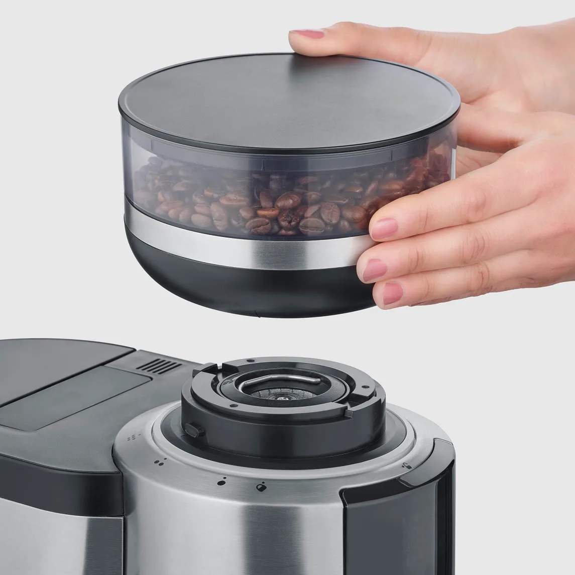 Severin KA 4851 FILKA helautomatisk kaffemaskine, Børstet stål-sort Severin