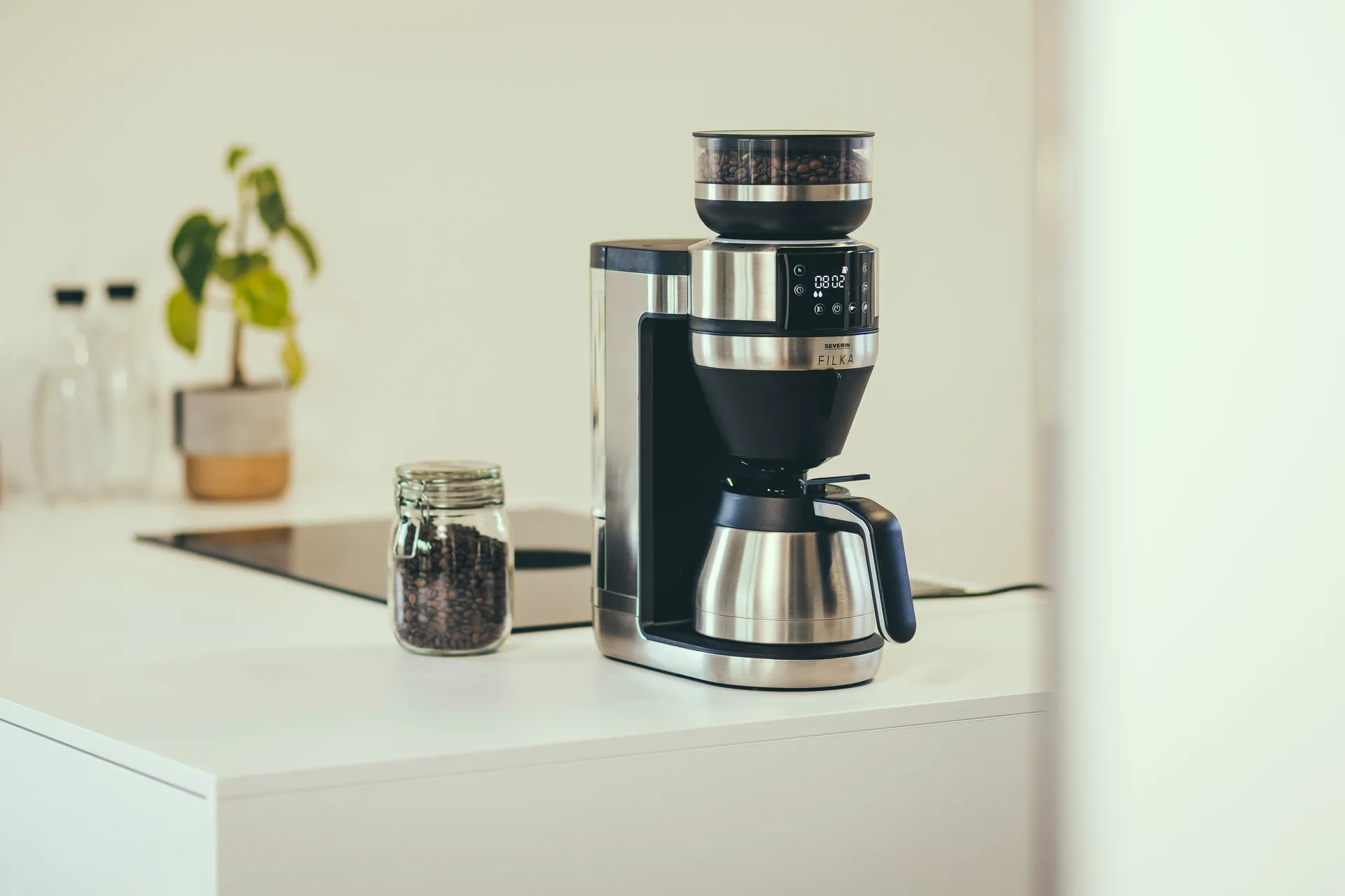 Severin KA 4851 FILKA helautomatisk kaffemaskine, Børstet stål-sort Severin