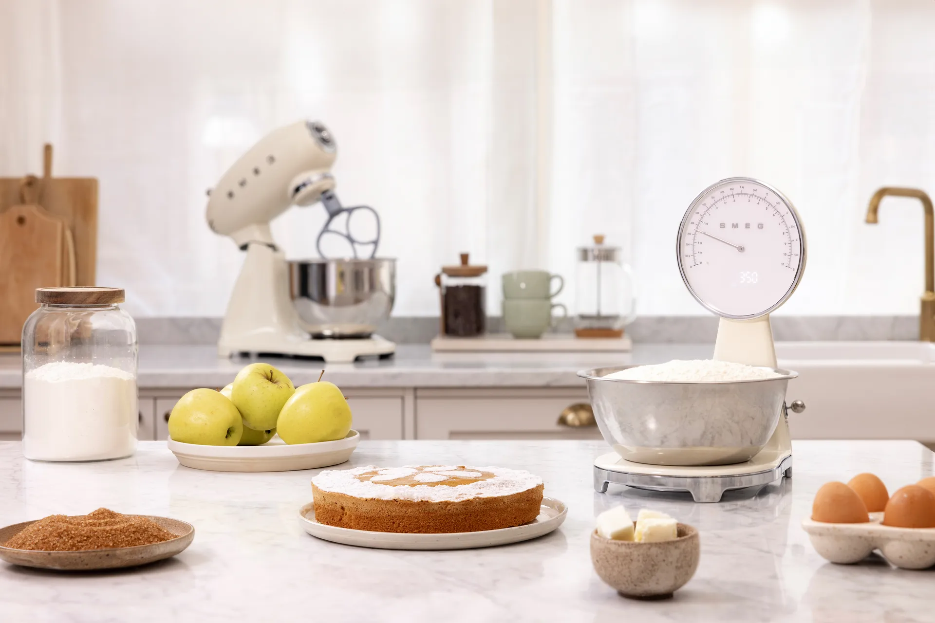 Smeg 50's Style analog køkkenvægt, Creme Smeg