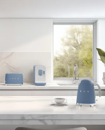 Smeg 50's Style elkedel 1,7 L - Storm blue - Smeg