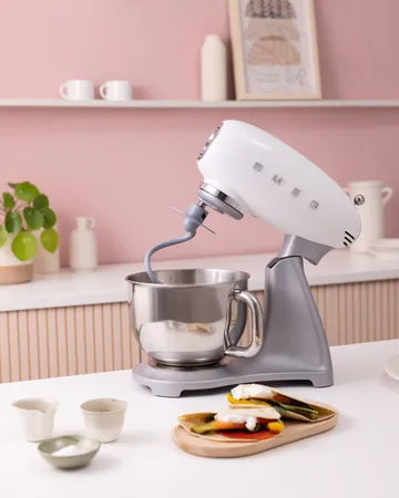 Smeg 50's Style køkkenmaskine 4,8 L - Hvid-sølv 800 W - Smeg