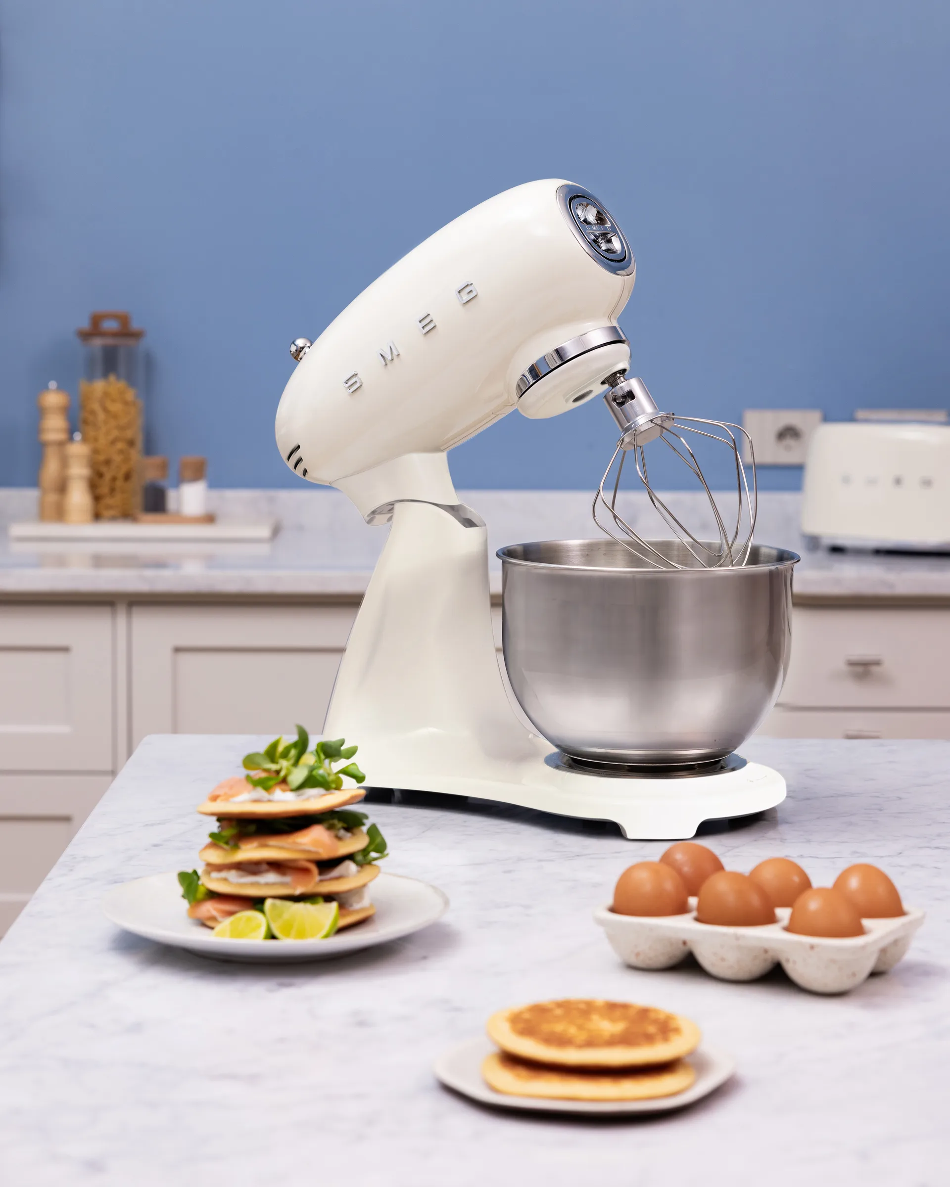 Smeg 50's style køkkenmaskine, Creme, 1000 W, 4,8 l Smeg