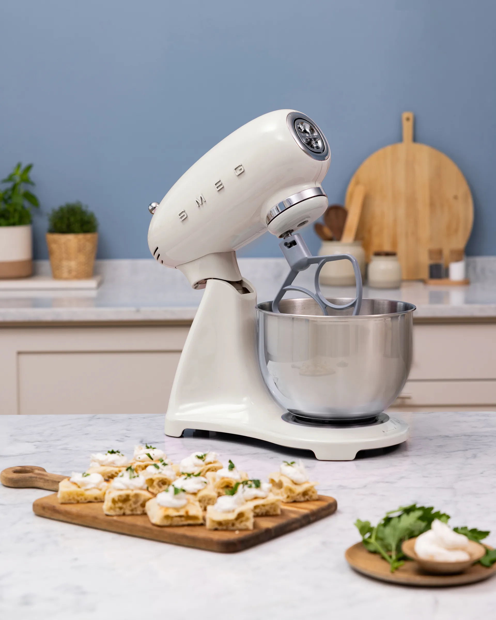 Smeg 50's style køkkenmaskine, Creme, 1000 W, 4,8 l Smeg