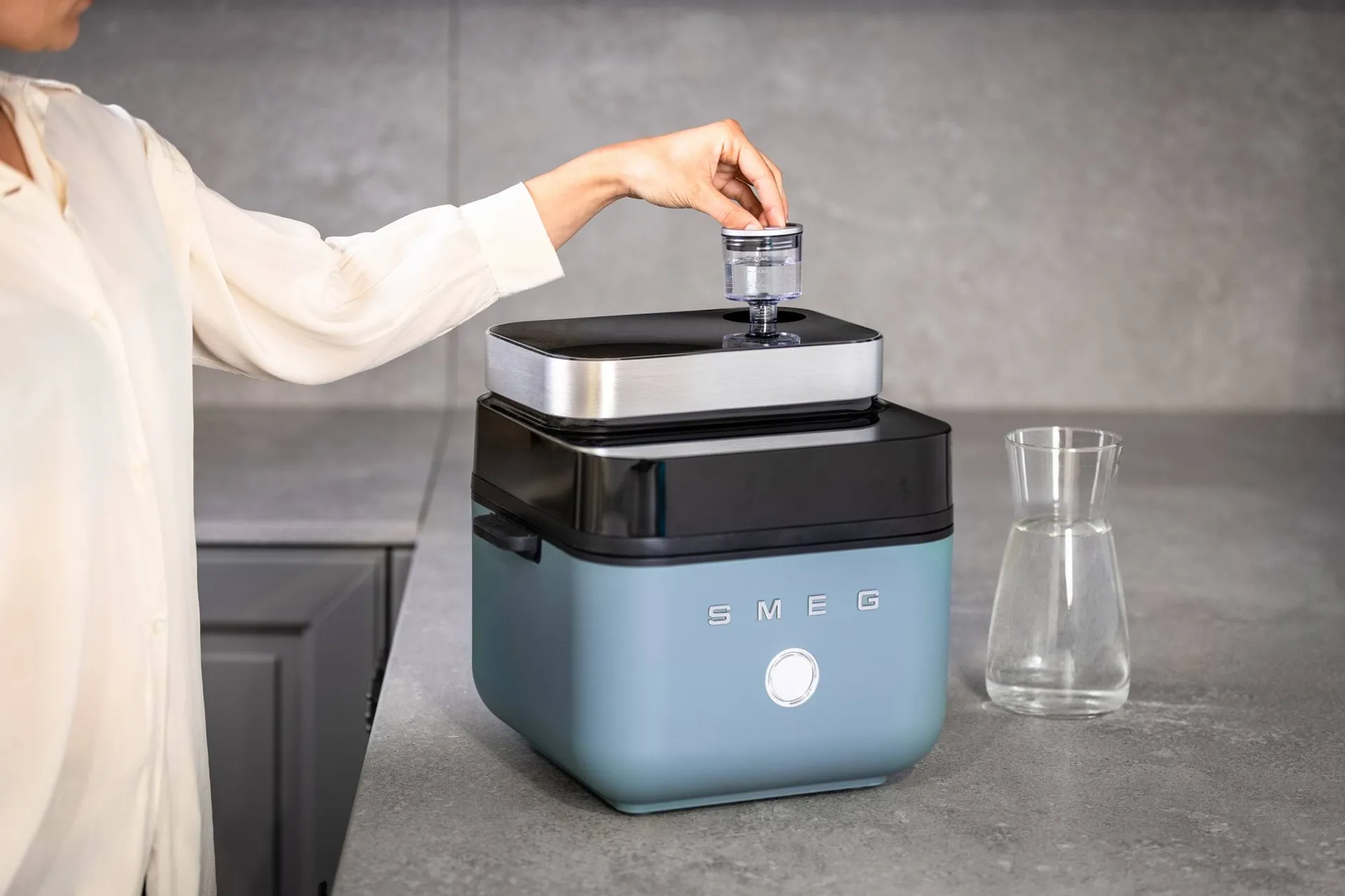 Smeg Air Fryer, Storm blue mat Smeg