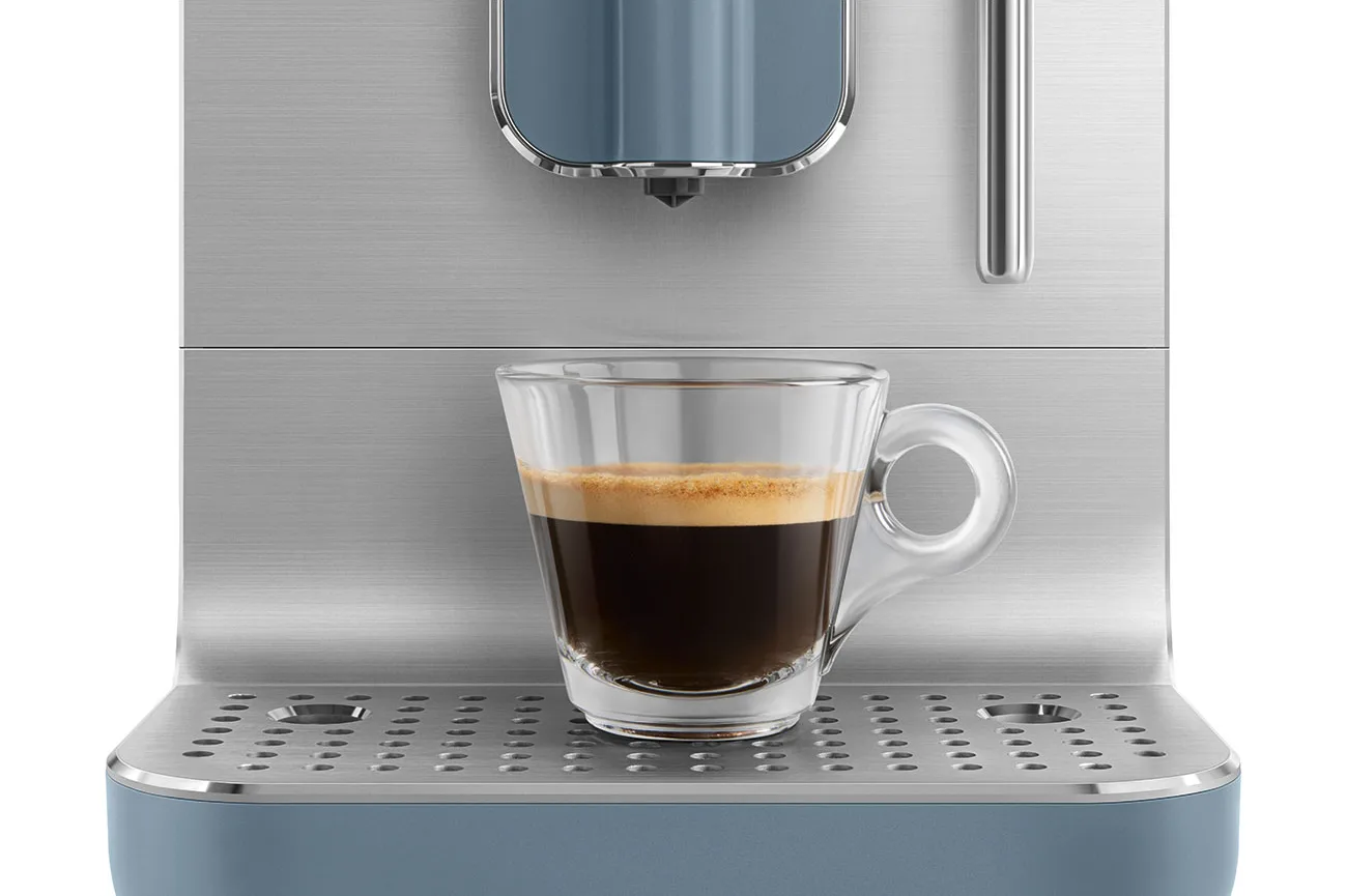 Smeg espressomaskine helautomatisk 1,4 l, Storm Blue Smeg